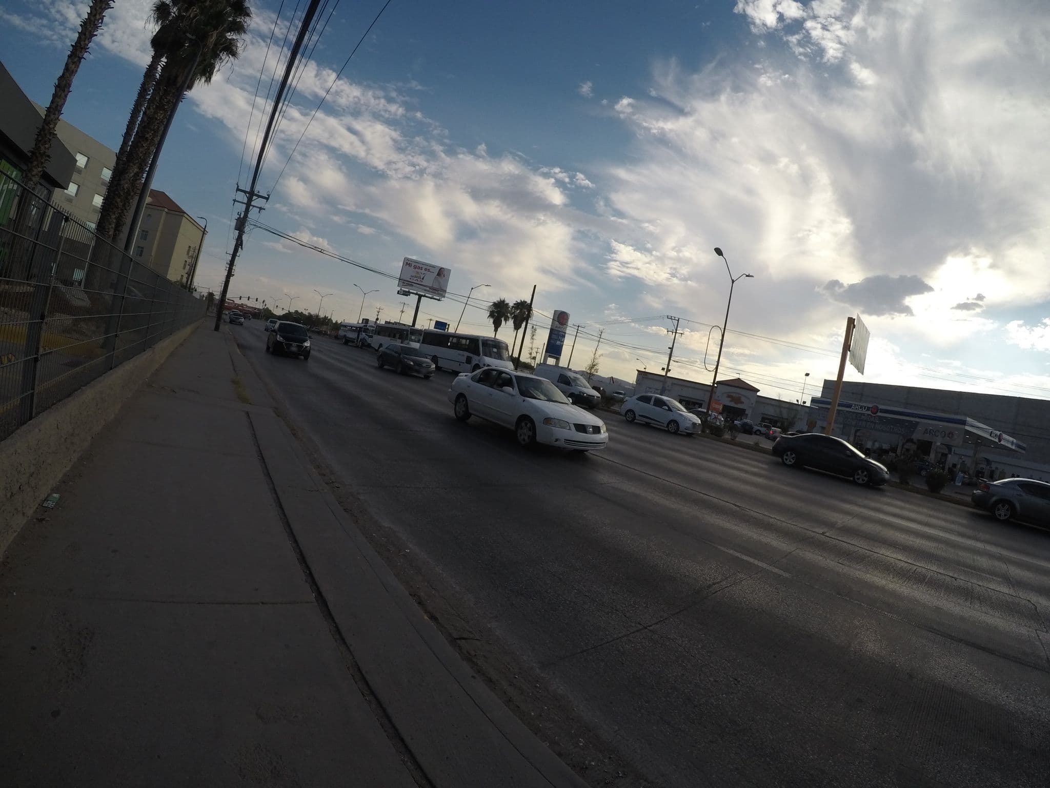 Street view near Holiday In Ciudad Juarez, Ciudad Juárez — © dsrtsndnts (CC BY-SA · Mapillary)