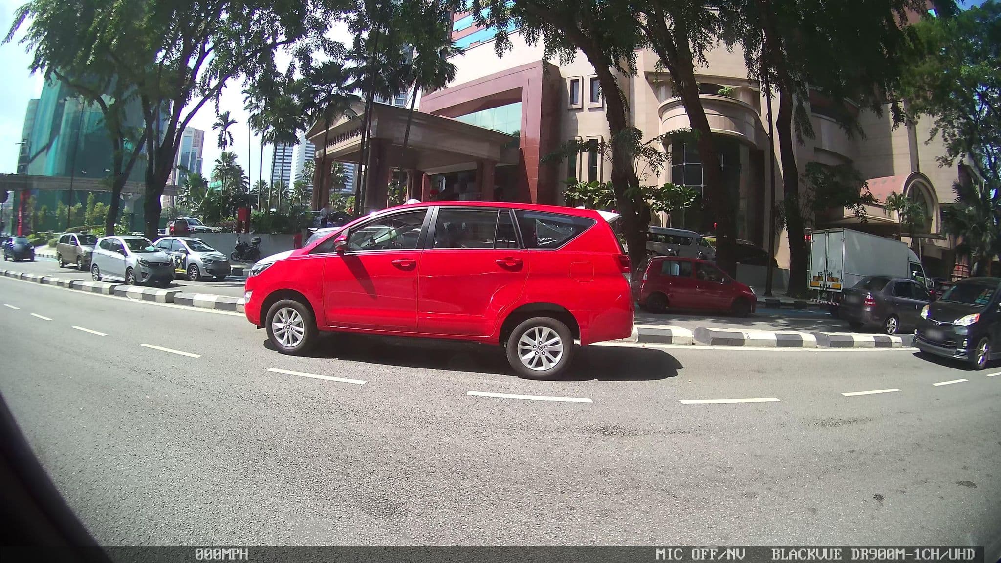Street view near Renaissance Kuala Lumpur Hotel, Kampung Baru — © kaart_3 (CC BY-SA · Mapillary)
