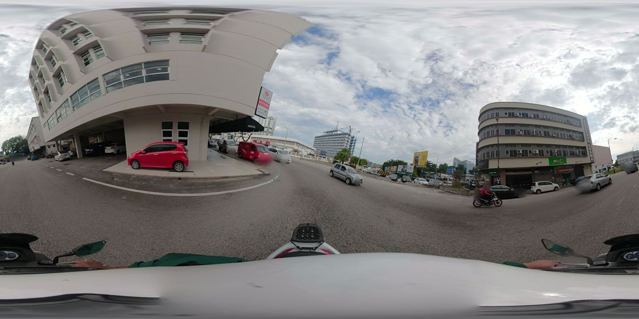 Street view near Suraya Hotel, Kuantan — © faizmahabob (CC BY-SA · Mapillary)
