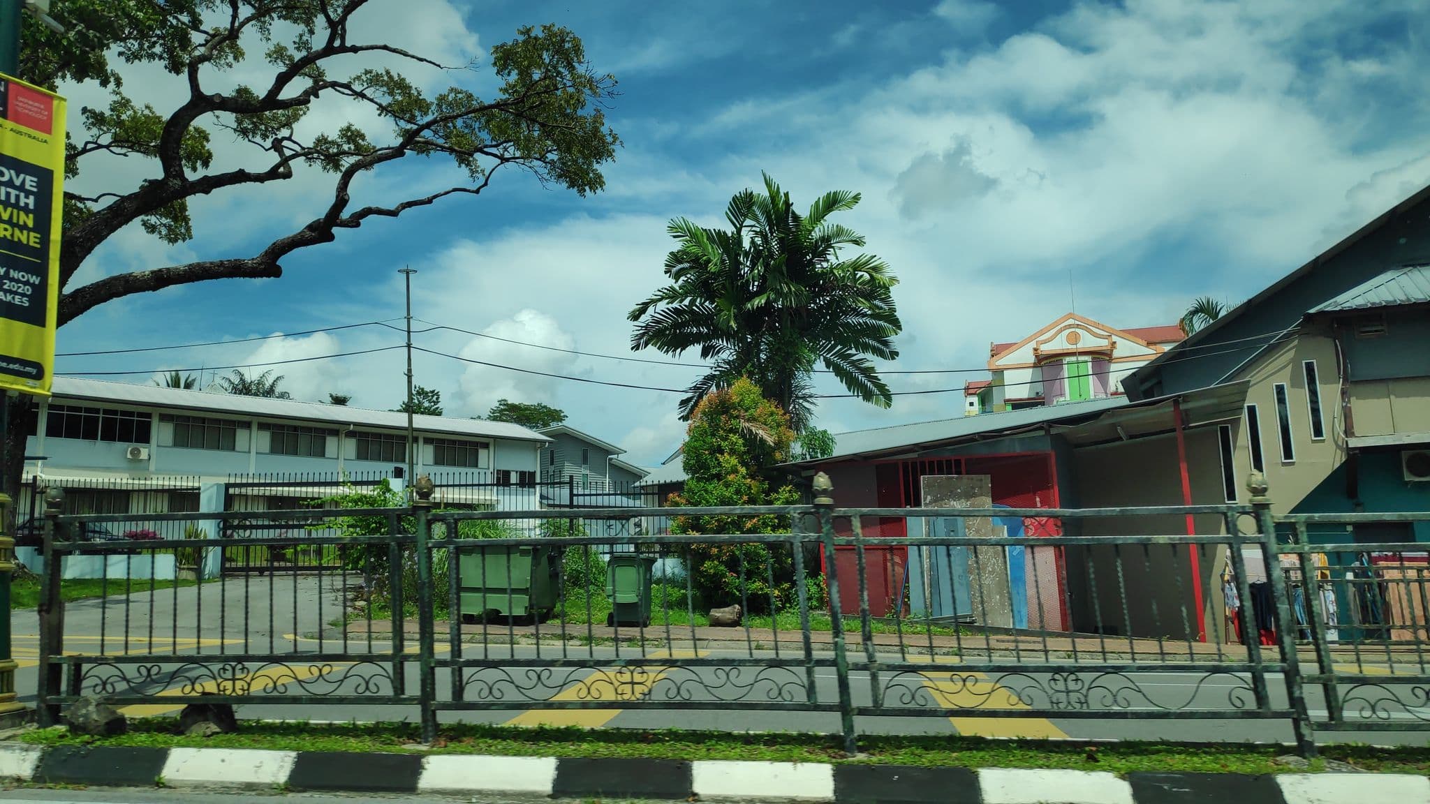 Street view near Quiik Cat, Kuching