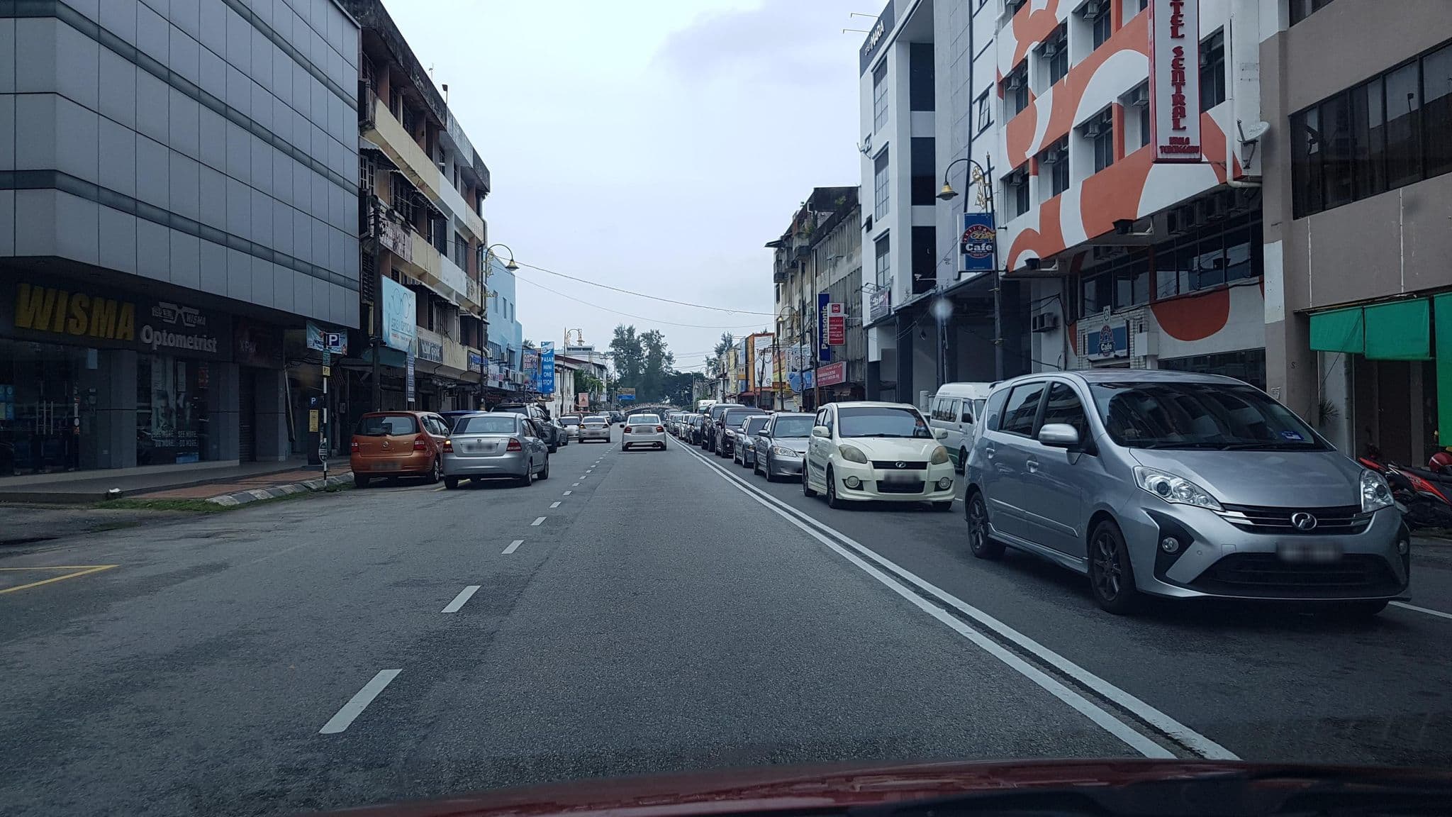 Street view near Hotel Sentral, Kuala Terengganu — © aaronshenhao (CC BY-SA · Mapillary)