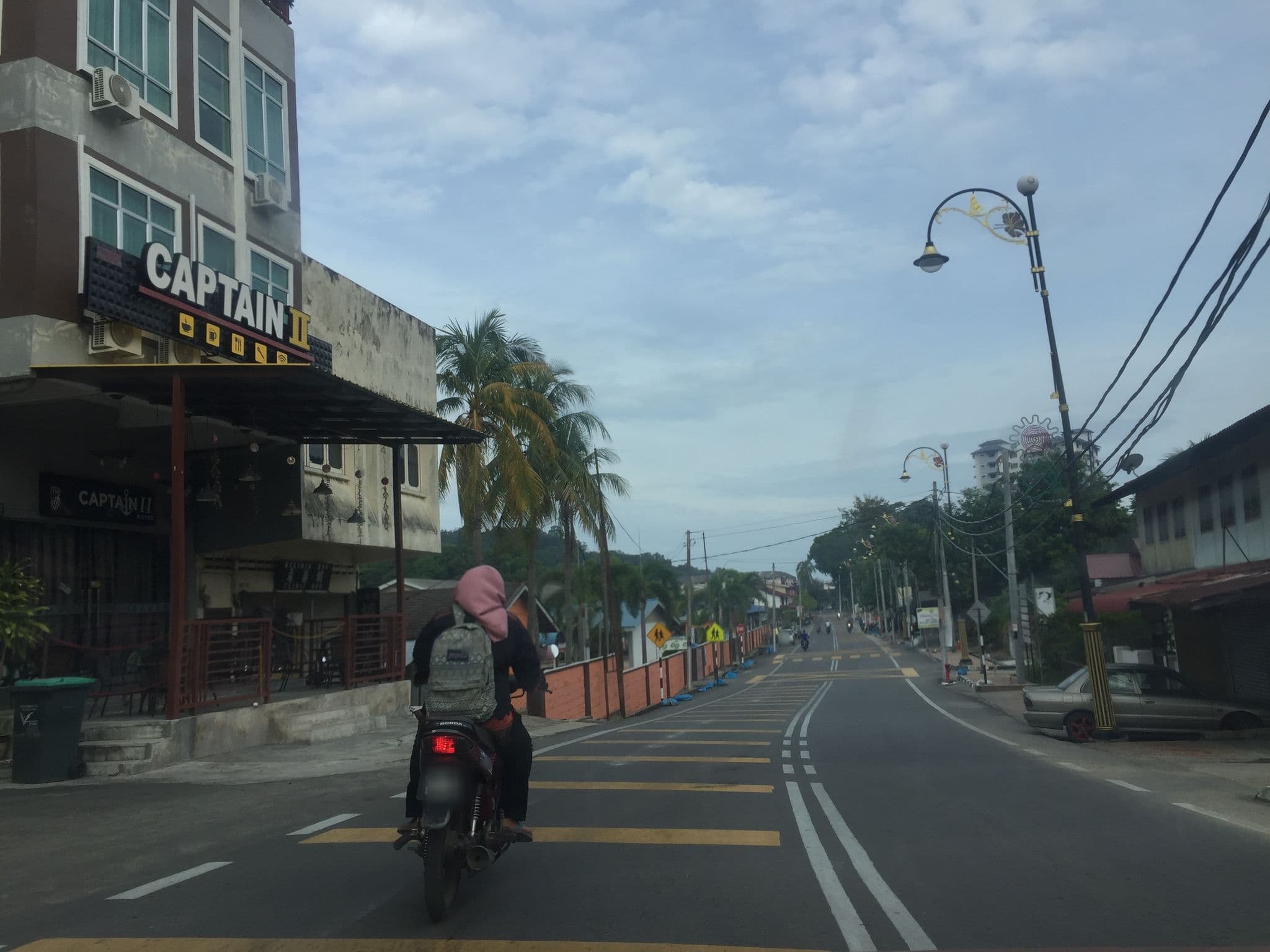 Street view near Hotel the Island, Pangkor — © amnisyafiqah (CC BY-SA · Mapillary)