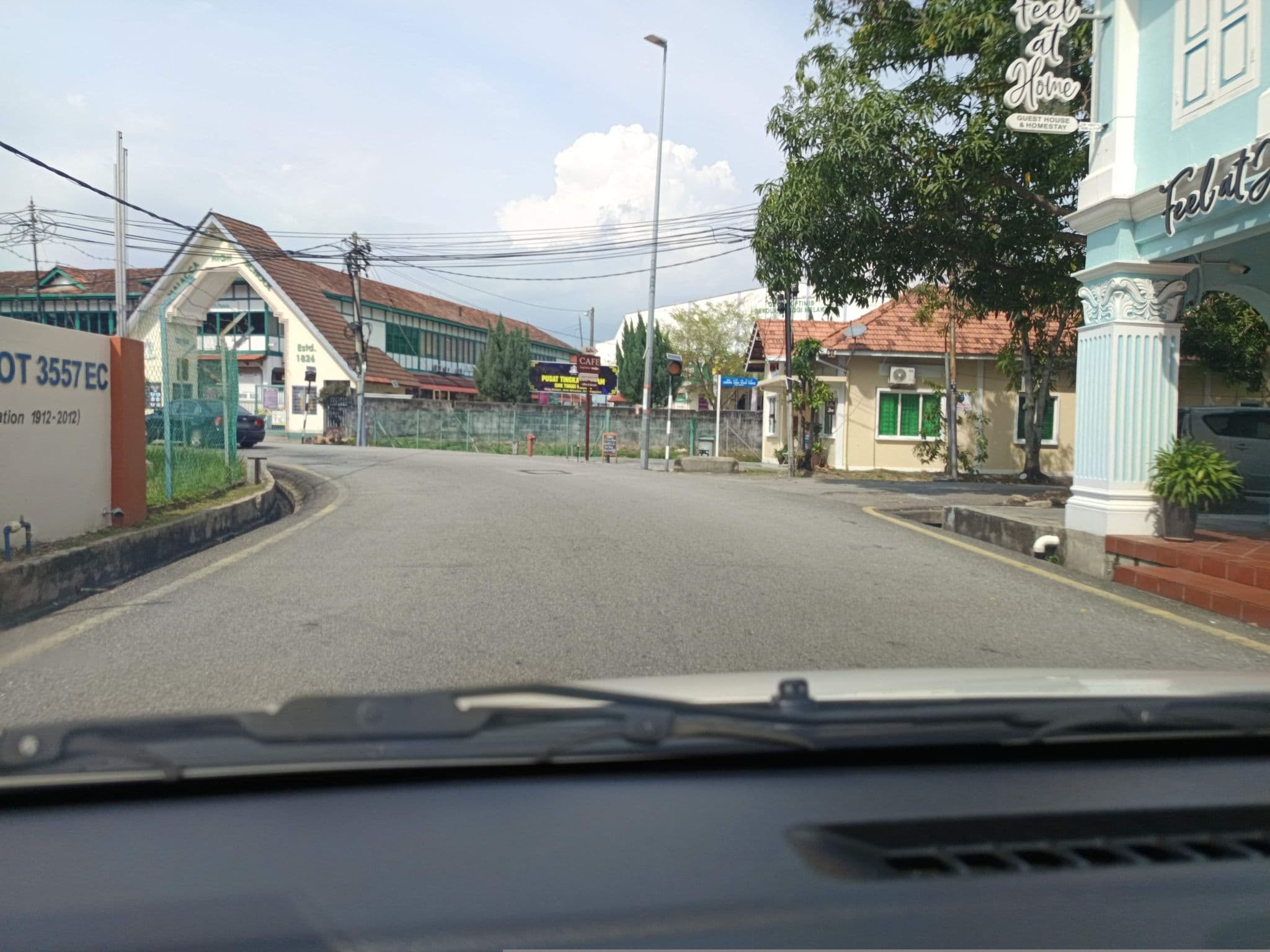 Street view near Feel at Home, Malacca