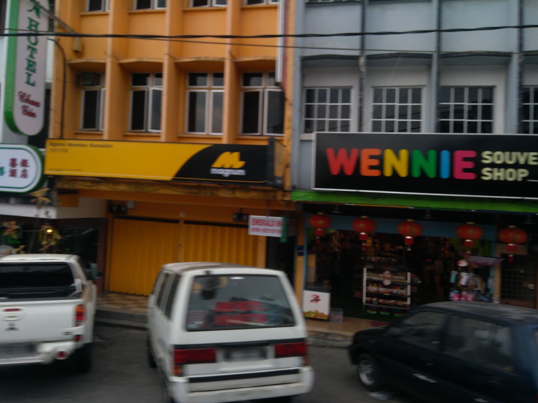 Street view near Emerald Inn, Brinchang — © remonet (CC BY-SA · Mapillary)