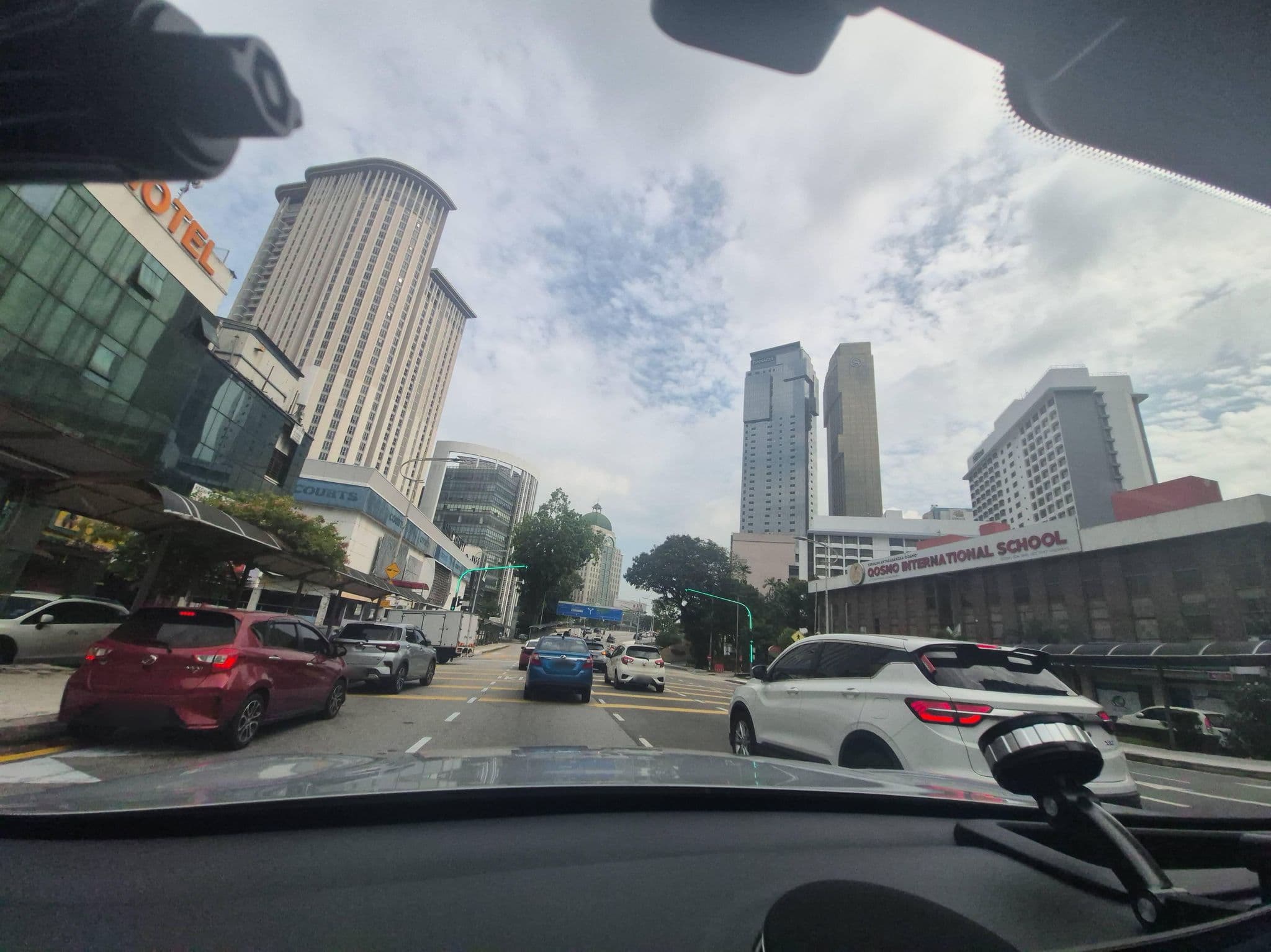 Street view near Hotel Sunrise, SS2 — © lin_wang (CC BY-SA · Mapillary)