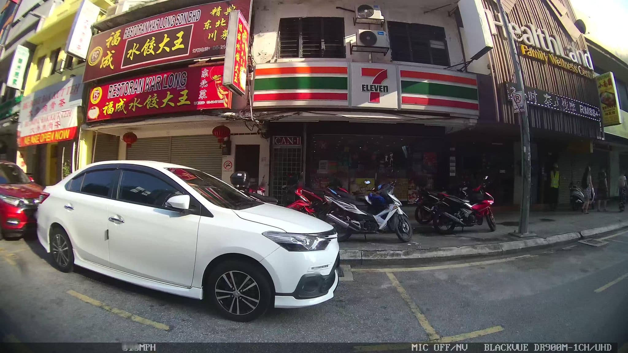 Street view near Sky, Bukit Bintang — © kaart_3 (CC BY-SA · Mapillary)