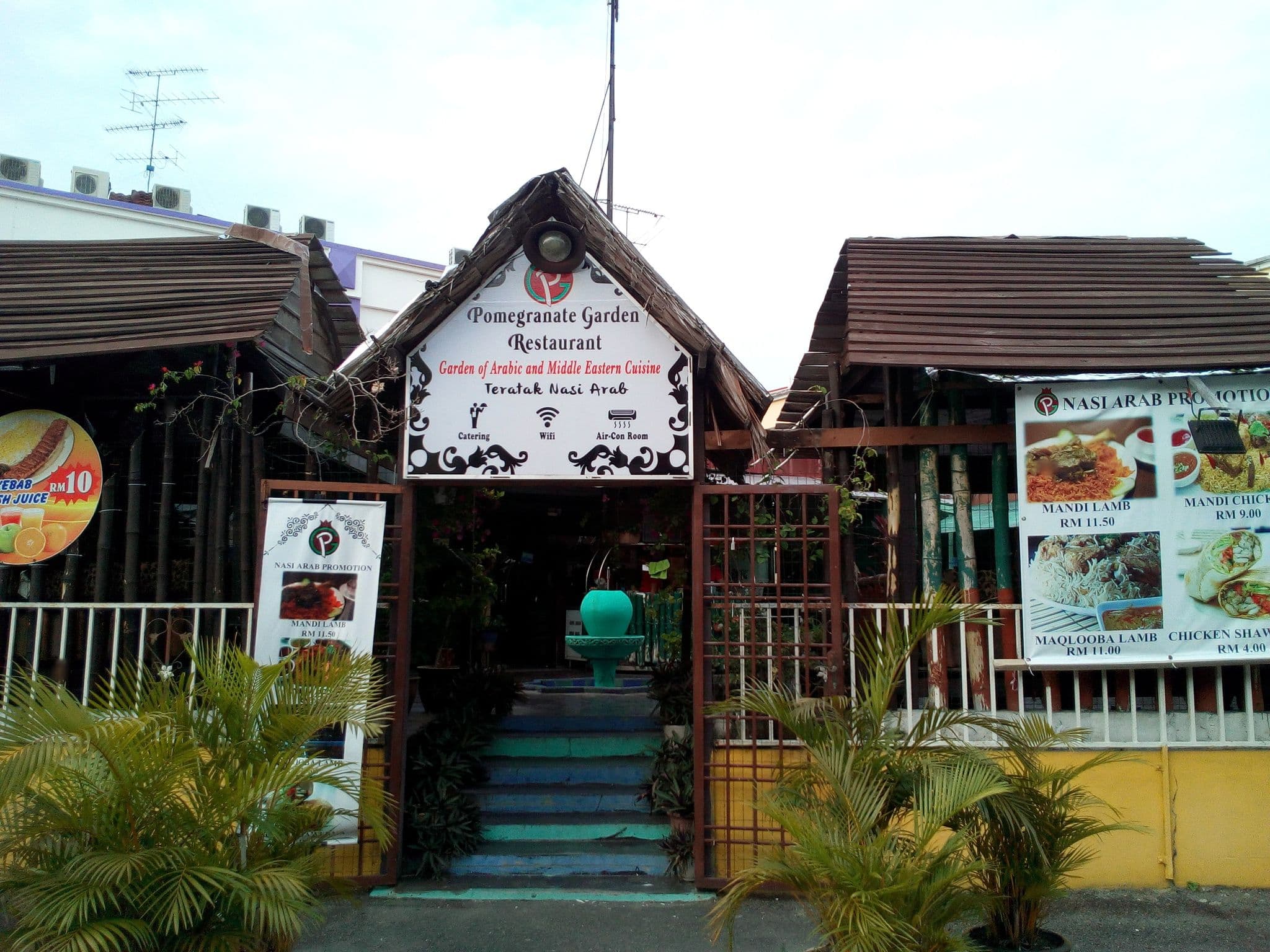 Street view near The Union Garden Hotel, Taman Universiti — © jal (CC BY-SA · Mapillary)