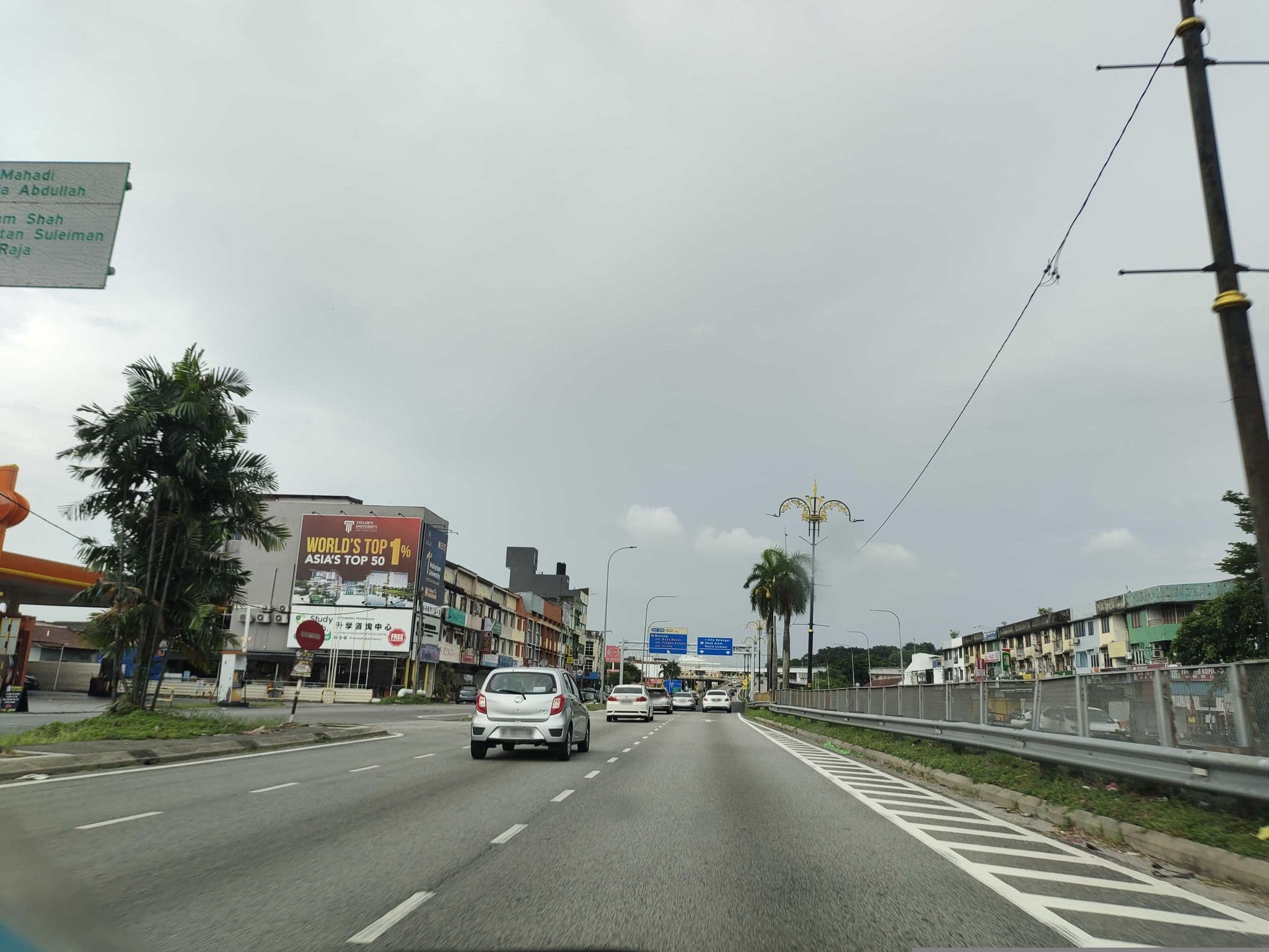 Street view near Hotel Harbour Inn, Klang — © zh9567 (CC BY-SA · Mapillary)