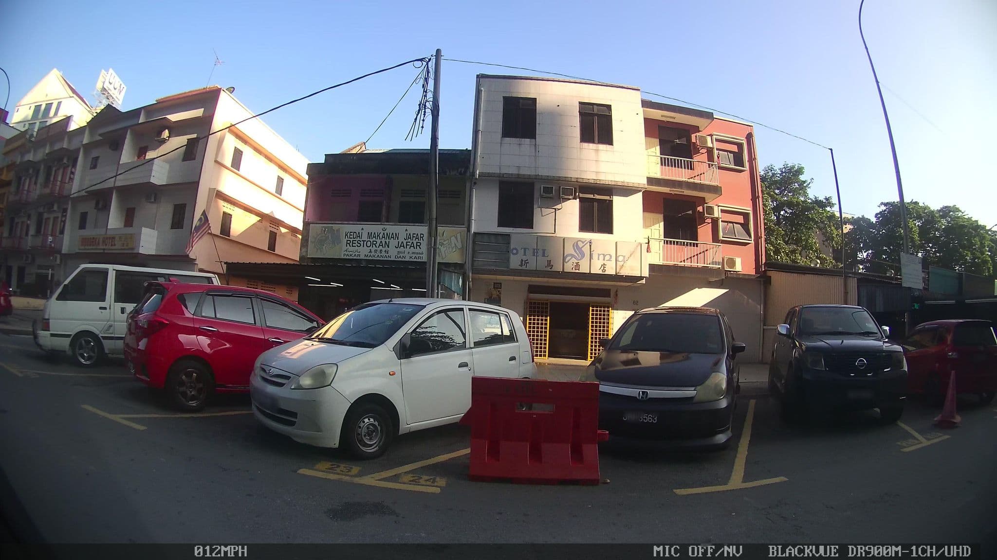 Street view near Sima, Kampung Baru — © kaart_3 (CC BY-SA · Mapillary)