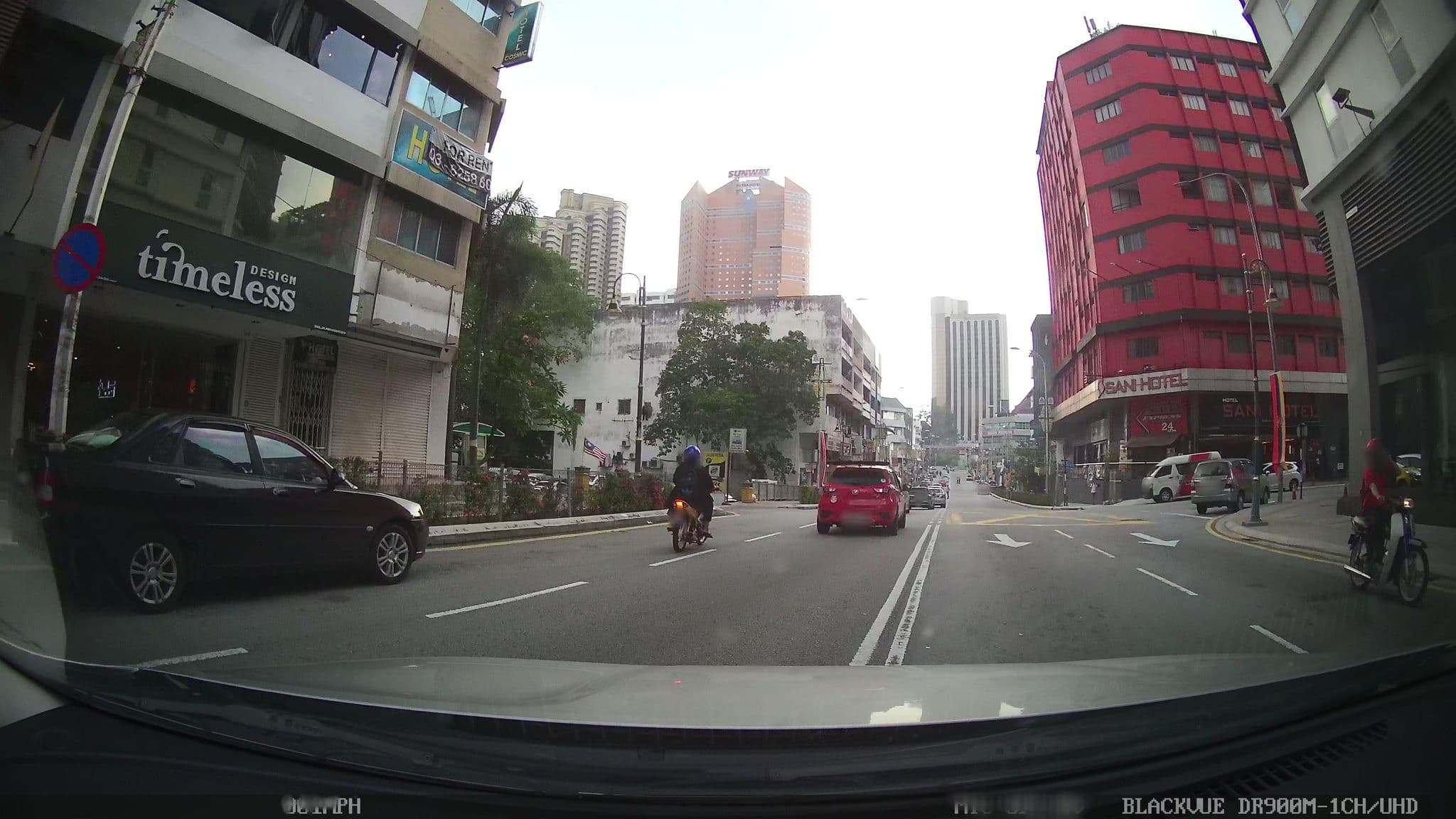 Street view near Lazdana Hotel Kuala Lumpur, Kampung Baru — © kaart_3 (CC BY-SA · Mapillary)