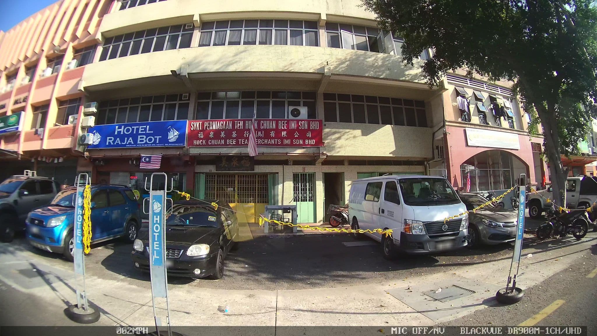 Street view near Hotel Raja Bot, Kampung Baru — © kaart_3 (CC BY-SA · Mapillary)