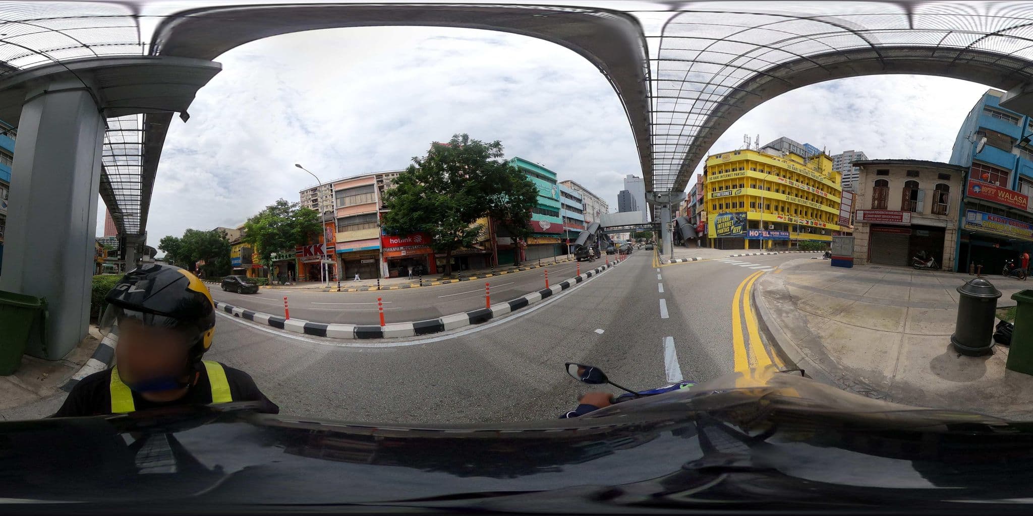 Street view near Yoon Thye, Kampung Baru — © ahlang2 (CC BY-SA · Mapillary)