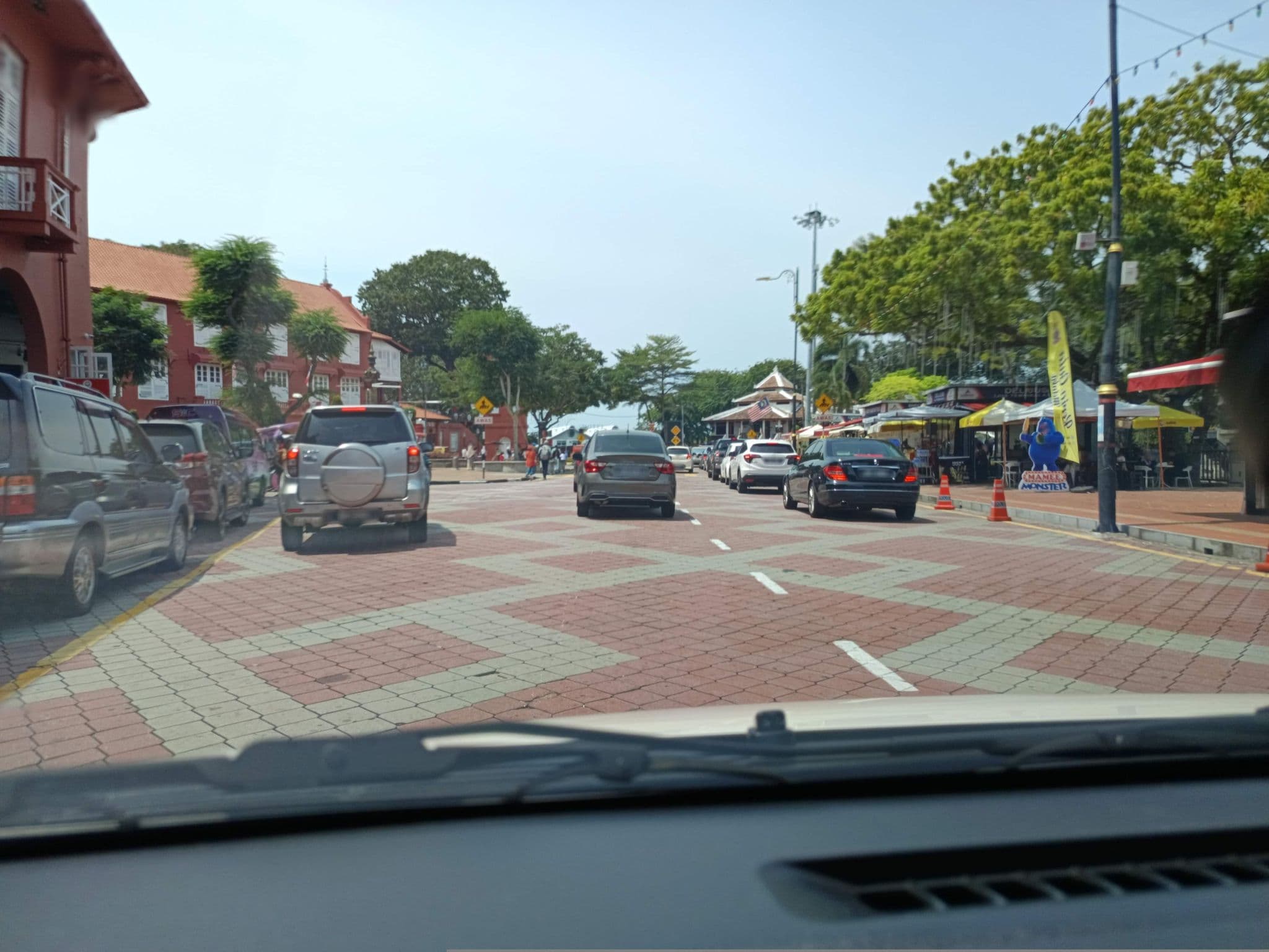Street view near JonkeRED Heritage Hotel, Malacca