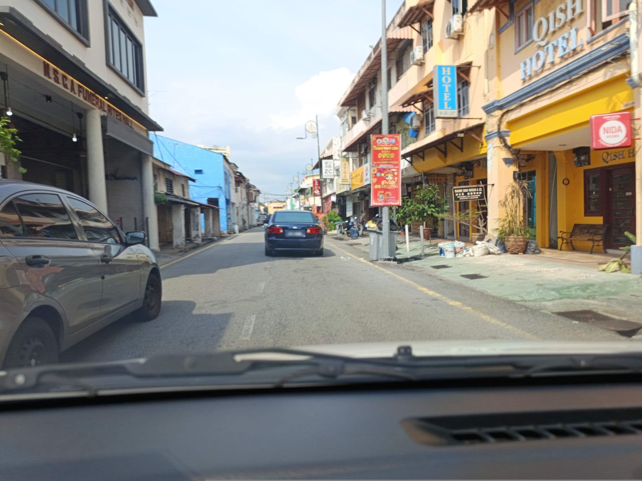 Street view near Qish Hotel, Malacca