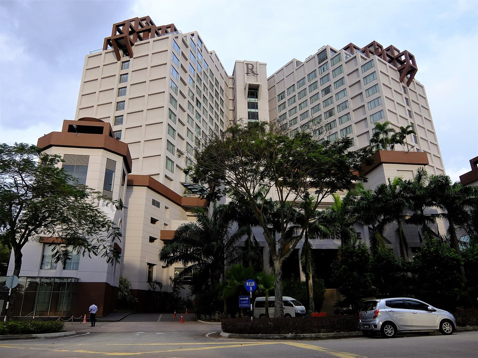 Renaissance Johor Bahru Hotel (via Wikimedia Commons, CC BY-SA 4.0)