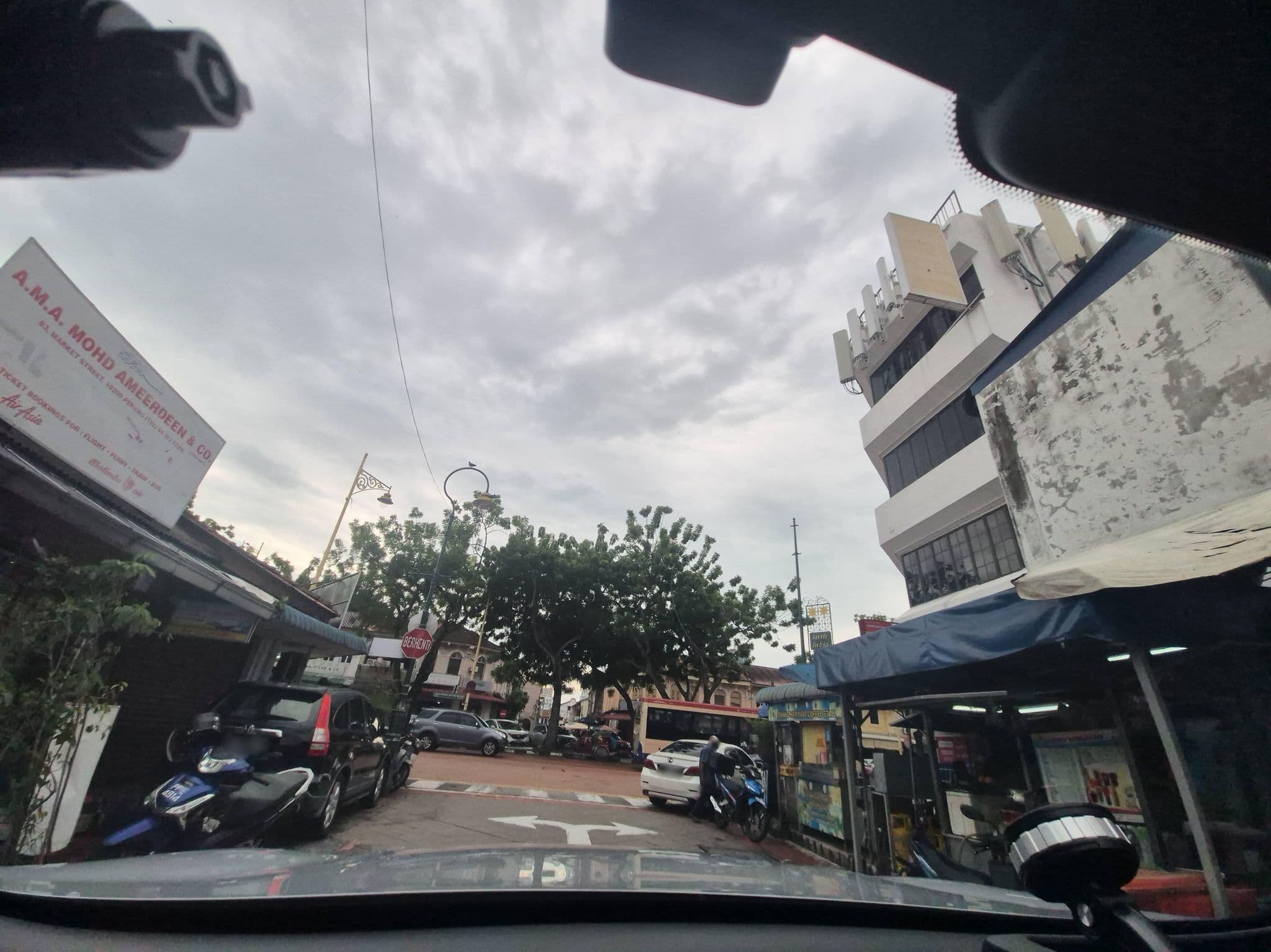 Street view near Broadway Budget Hotel, George Town