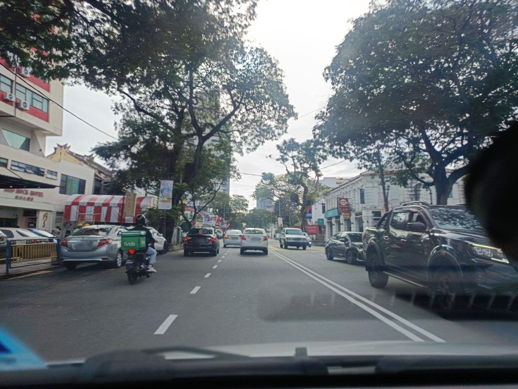 Street view near Red Rock Hotel, George Town