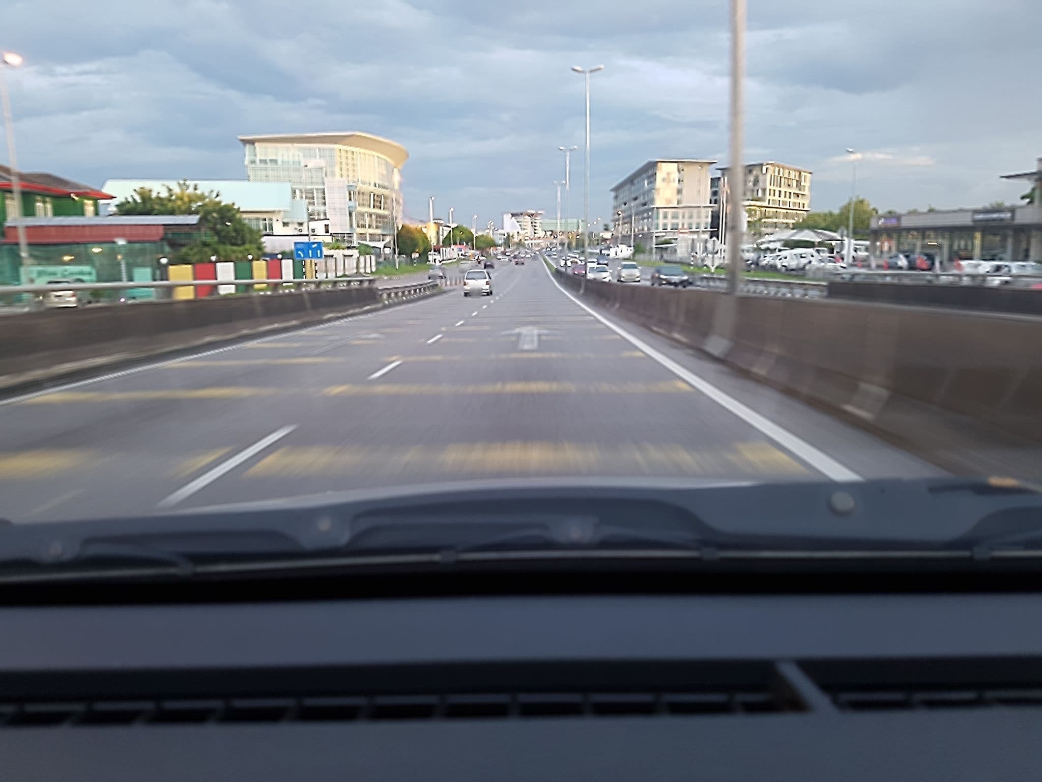 Street view near Pine Garden Hotel, Kuching — © evelyn_kong (CC BY-SA · Mapillary)