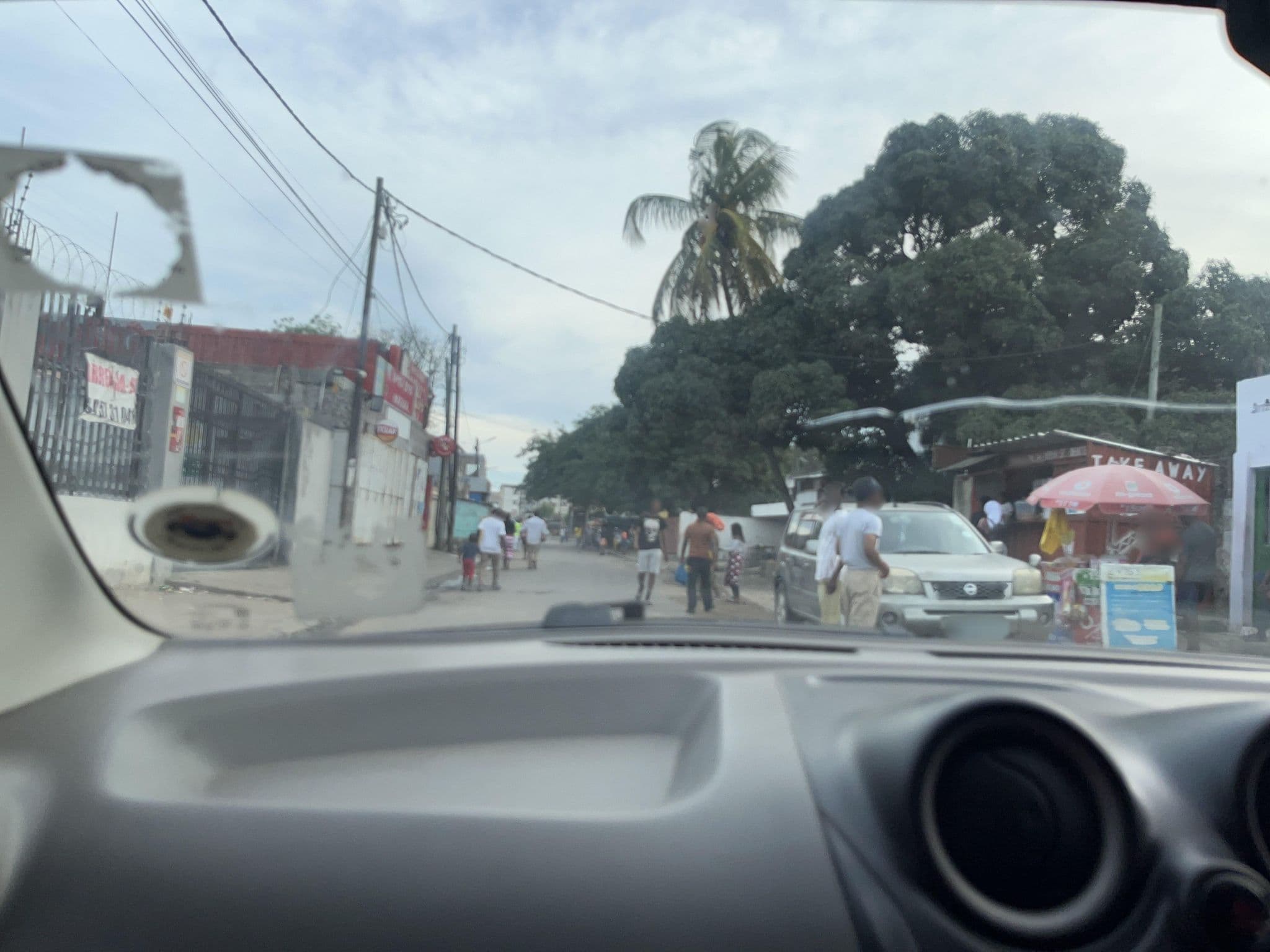 Street view near Mozaika Guest House, Maputo — © naalb (CC BY-SA · Mapillary)