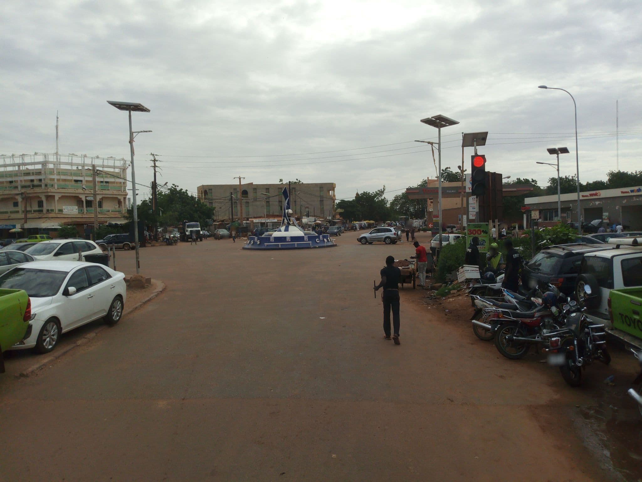 Street view near Belissimo, Niamey — © mensanh (CC BY-SA · Mapillary)