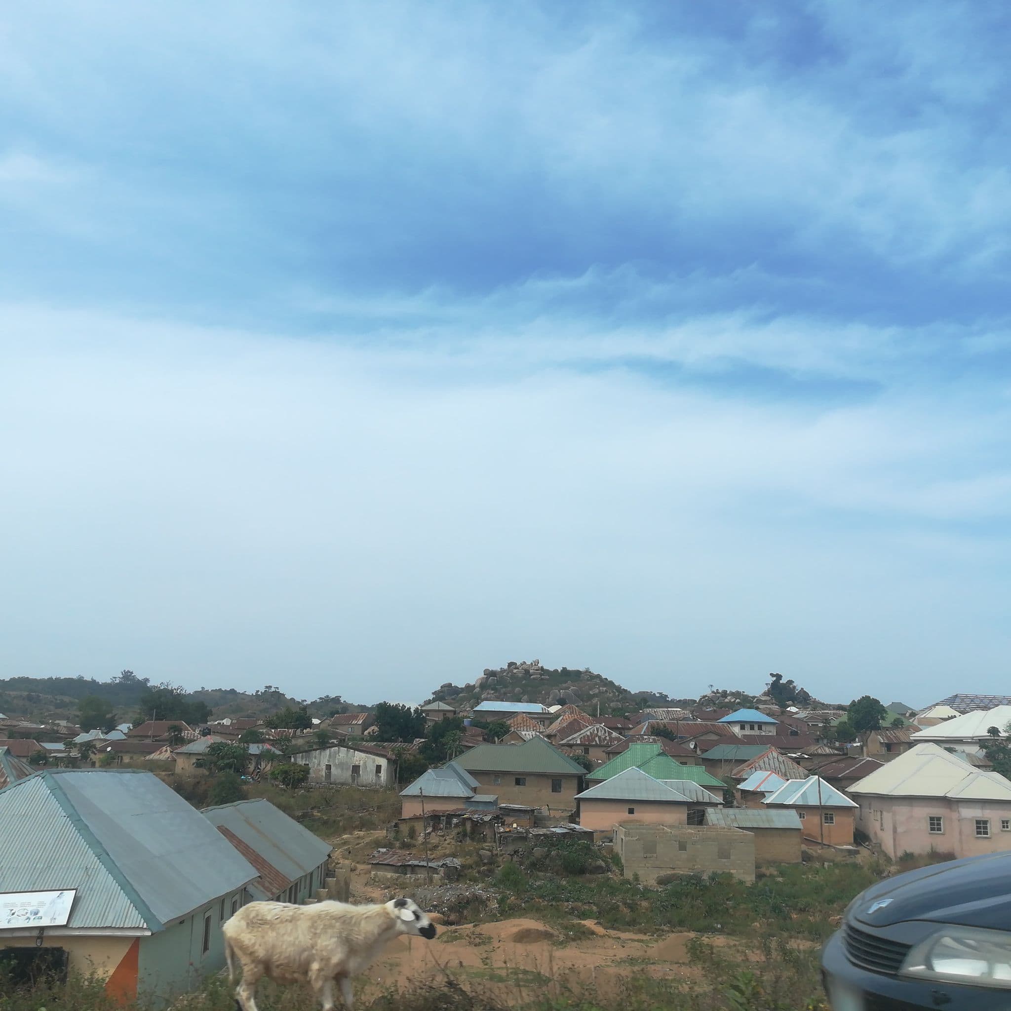 Street view near Kings with Queens, Jos — © ralebipim (CC BY-SA · Mapillary)