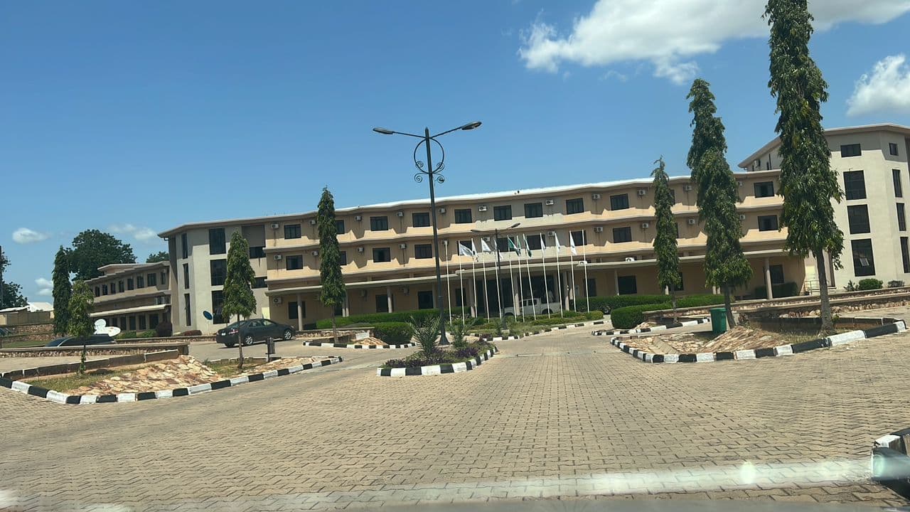 International Hotel Gombe (via Wikimedia Commons, CC BY-SA 4.0)