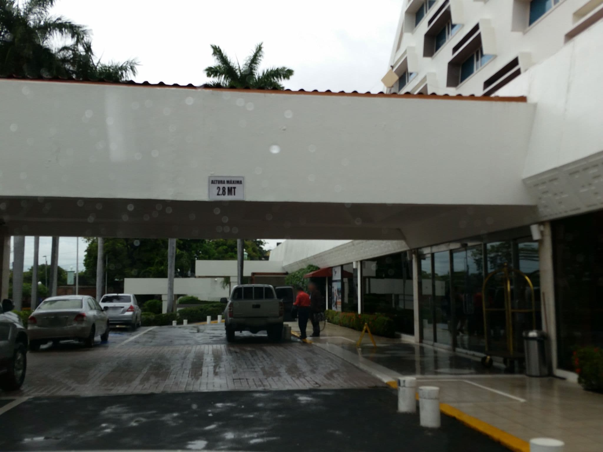 Street view near Crowne Plaza Managua, Managua — © jaakkoh (CC BY-SA · Mapillary)