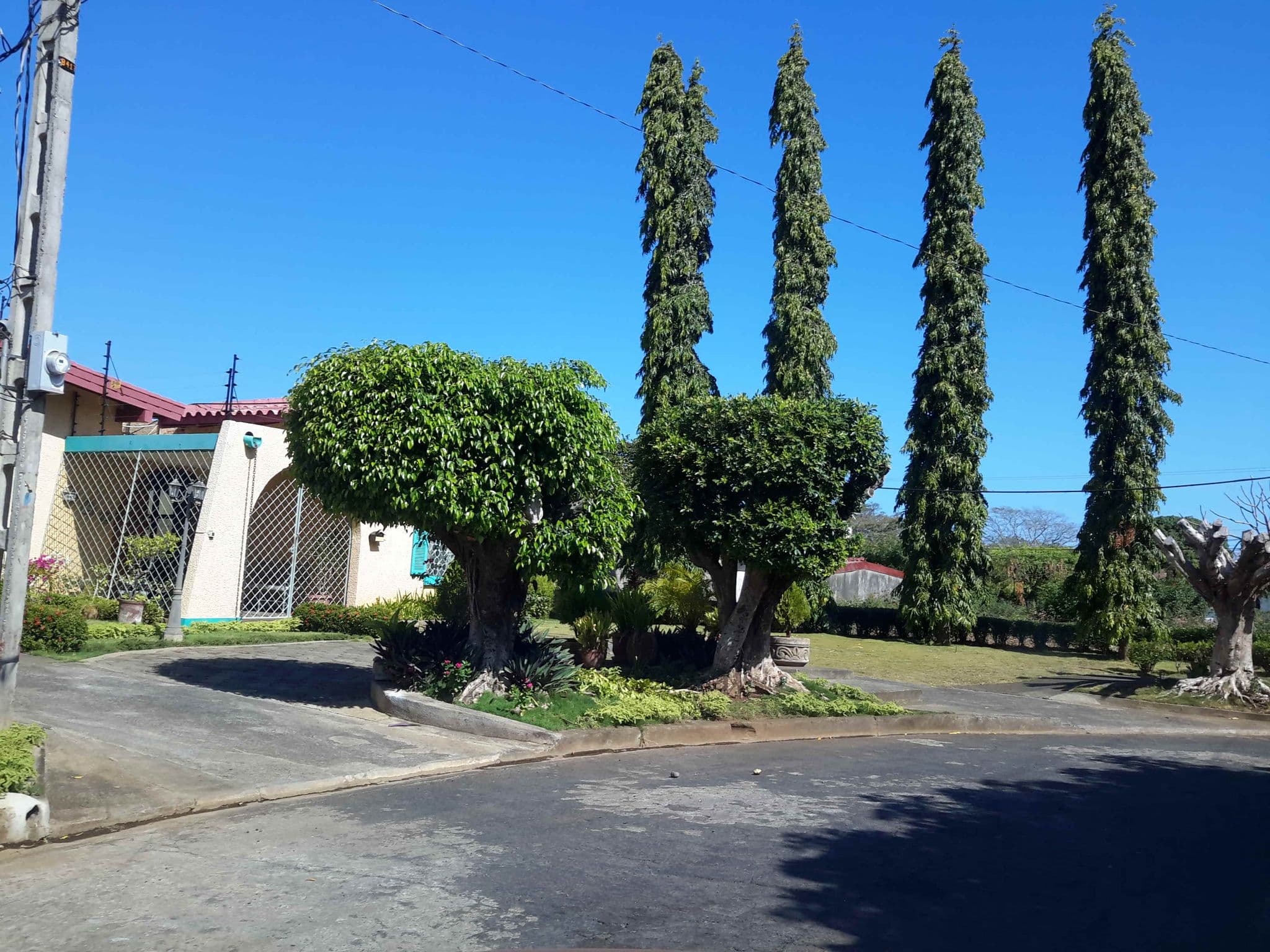 Street view near Royal Inn B&B, Managua
