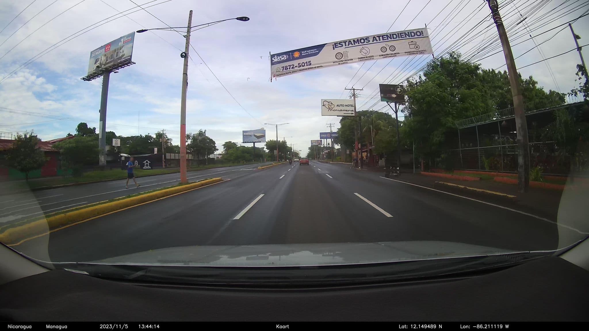 Street view near Hotel La Quinta, Managua
