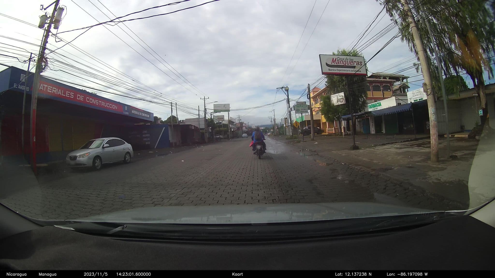 Street view near Motel Miramar, Managua
