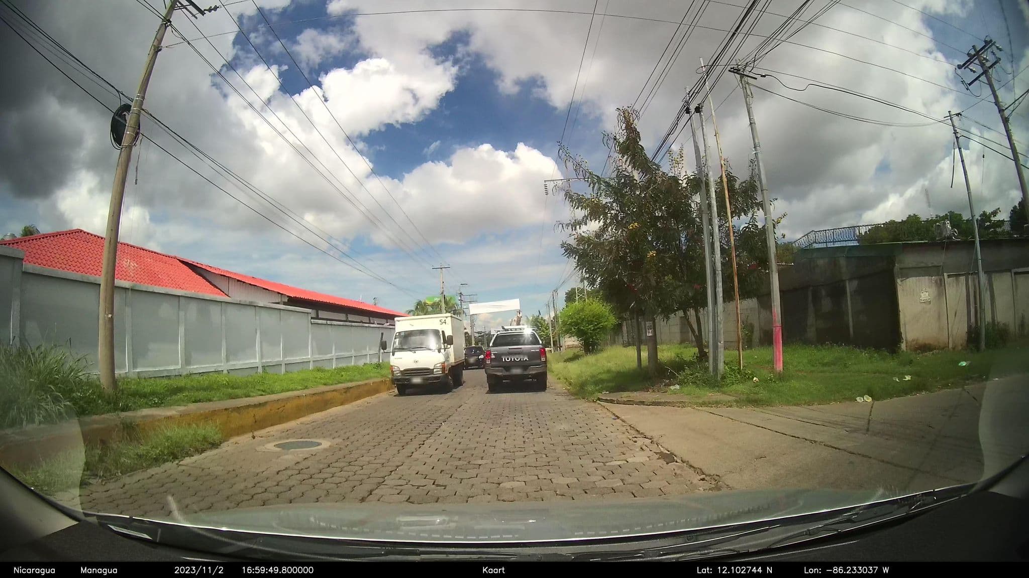 Street view near Hotel Las Colinas, Managua — © kaart_2 (CC BY-SA · Mapillary)