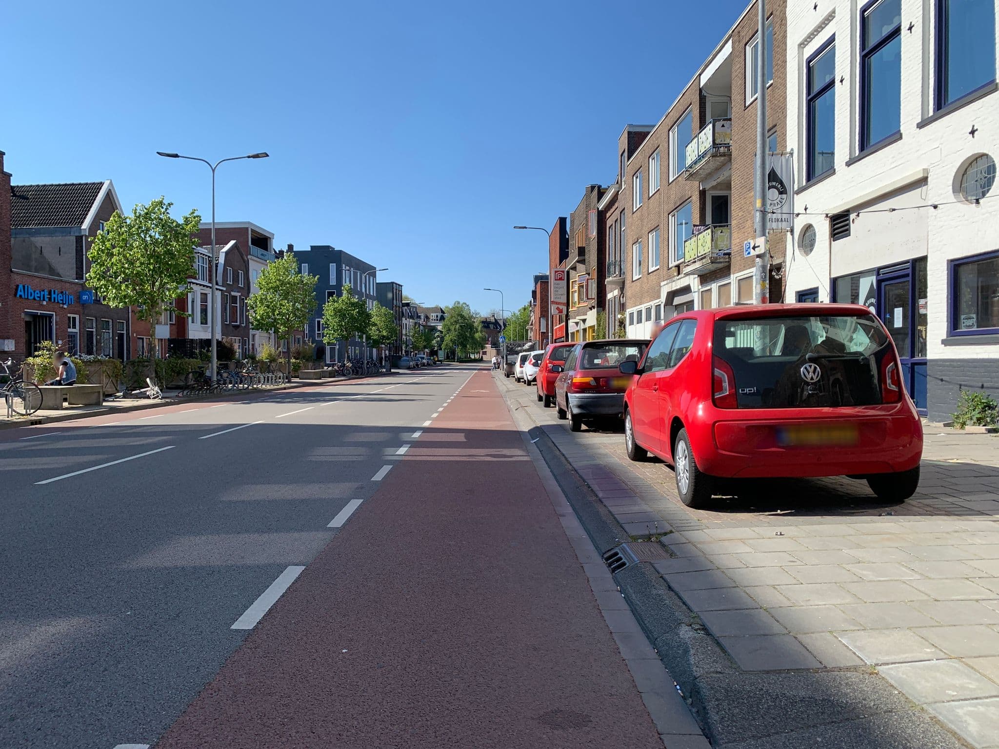 Street view near Jongerenhotel Simplon, Groningen — © pLyMiEwGpWDLryMacQzo (CC BY-SA · Mapillary)