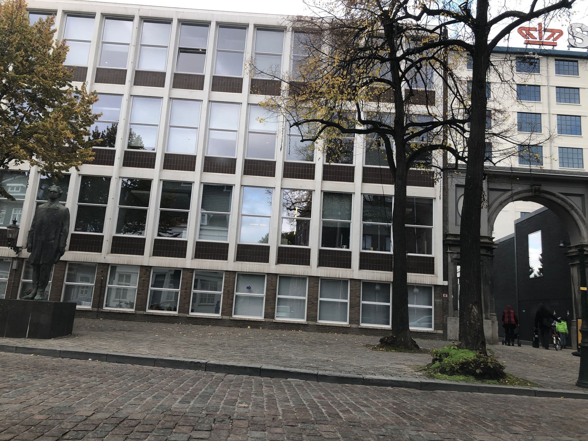 Street view near Bastion Hotel Maastricht Centrum, Maastricht — © it_s_so_funny (CC BY-SA · Mapillary)