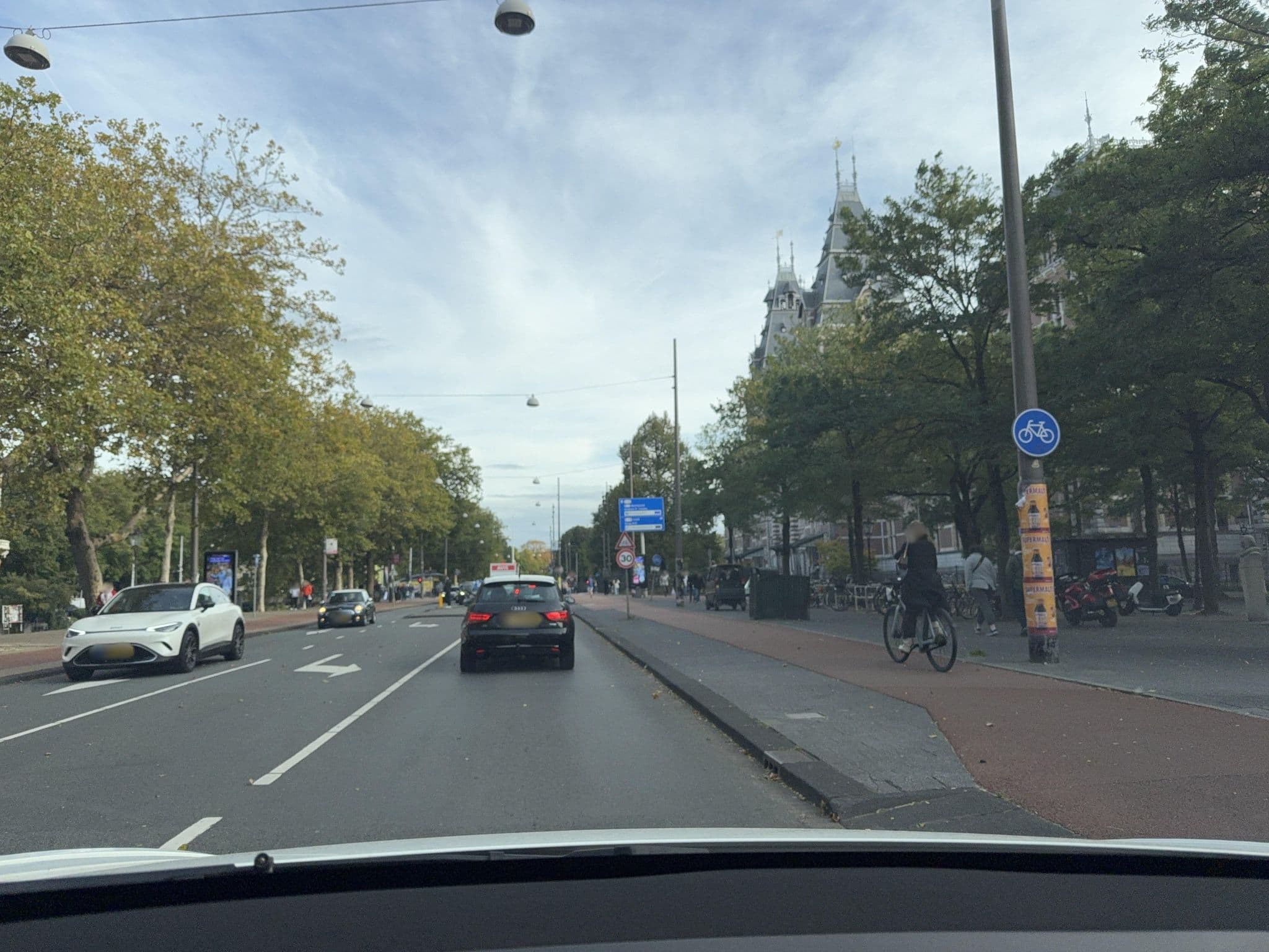 Street view near Leonardo Boutique Museumhotel, Amsterdam