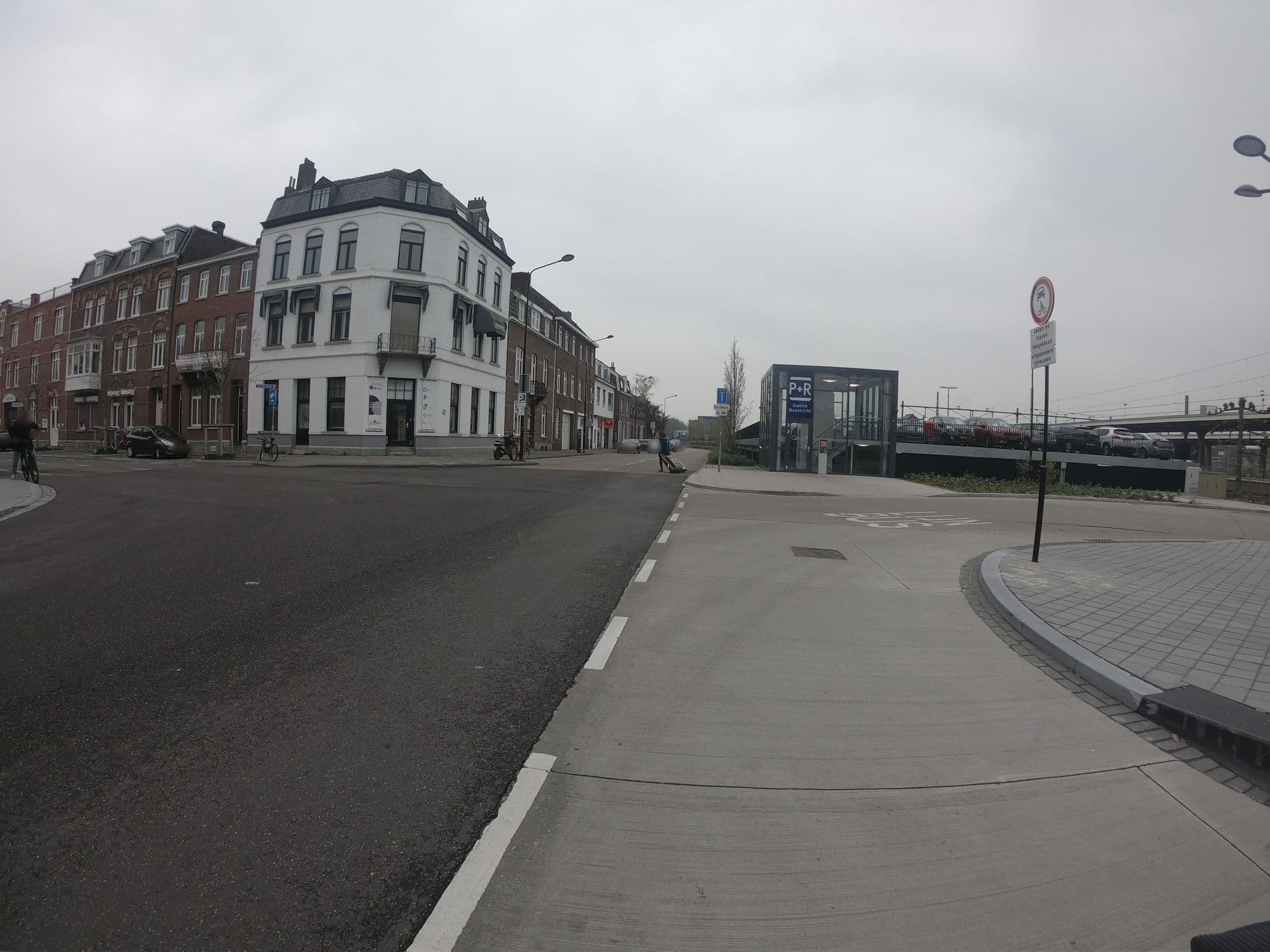 Street view near hip Hotel, Maastricht — © polyglot (CC BY-SA · Mapillary)