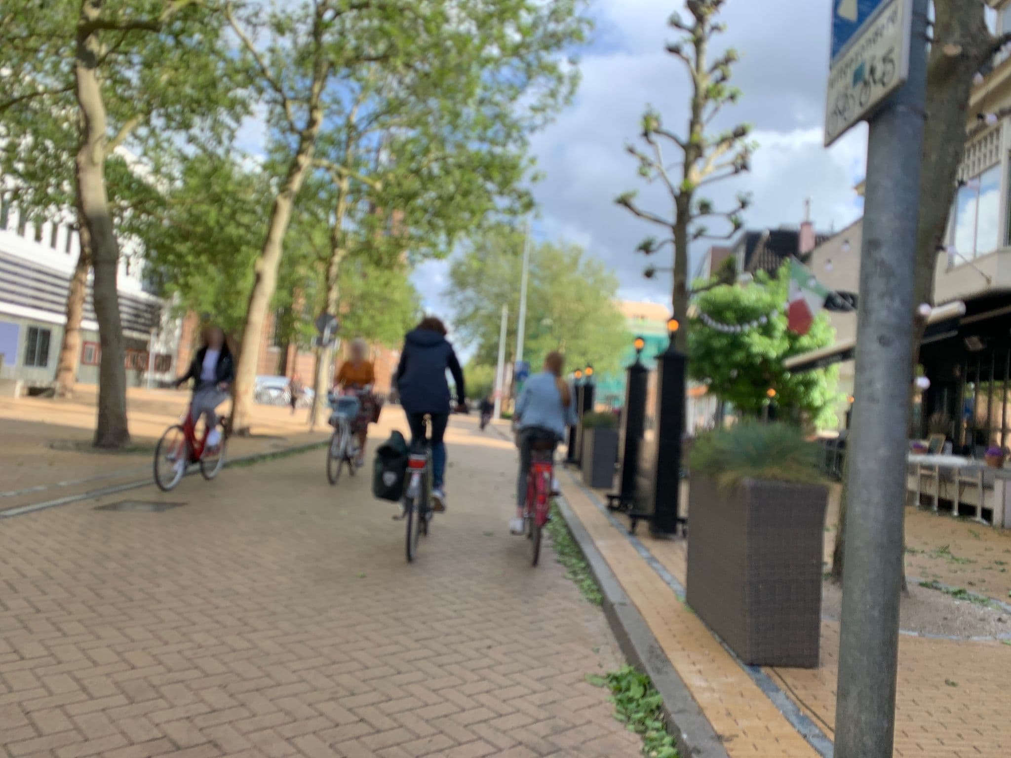 Street view near Bud Gett Hostel, Groningen — © pLyMiEwGpWDLryMacQzo (CC BY-SA · Mapillary)