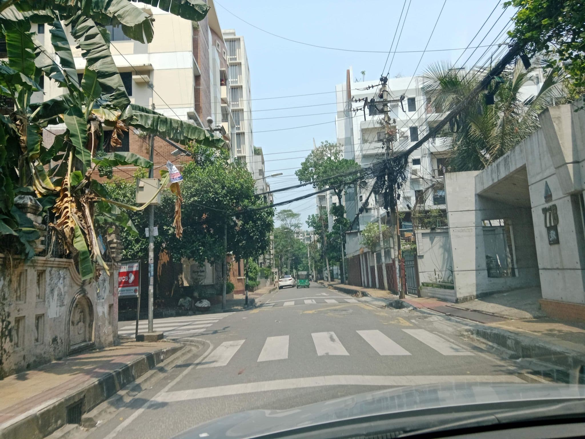 Street view near Royal Park Residence Hotel, Kafrul — © Shafayat_808 (CC BY-SA · Mapillary)