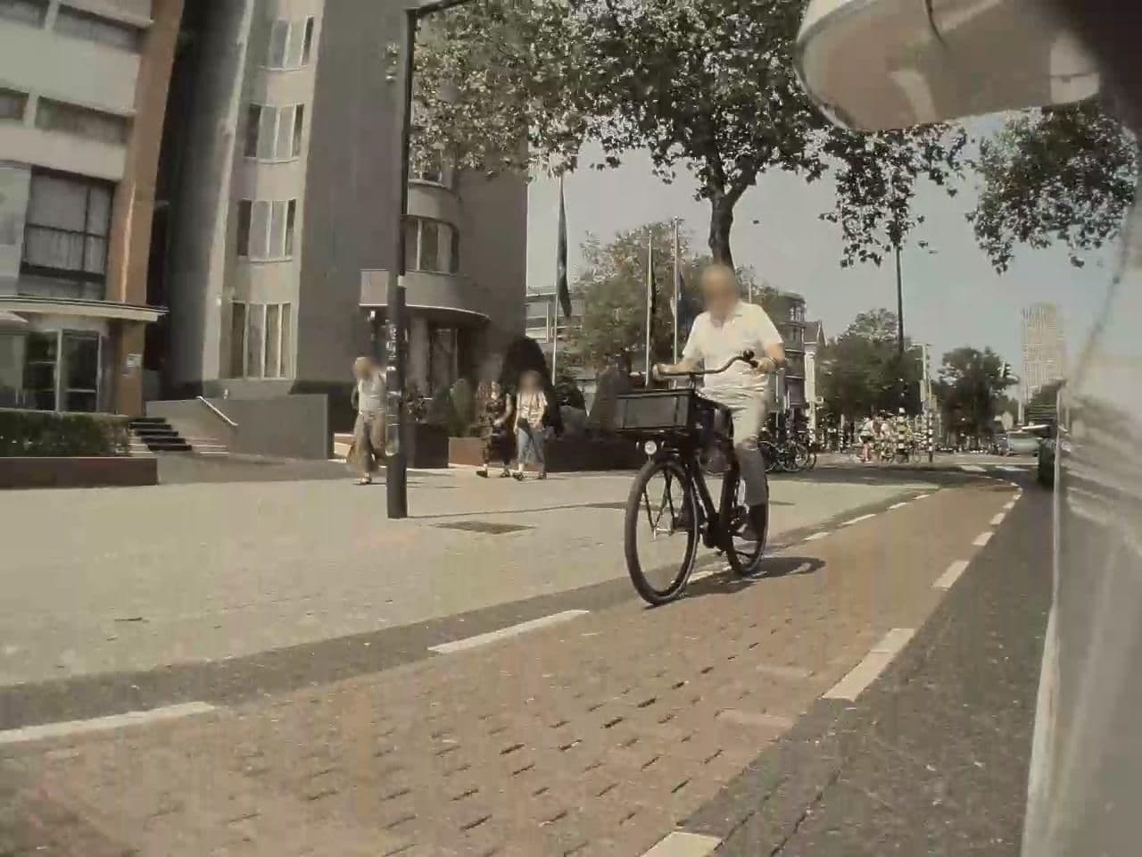 Street view near bilderberg Parkhotel, Rotterdam — © tumblecow (CC BY-SA · Mapillary)