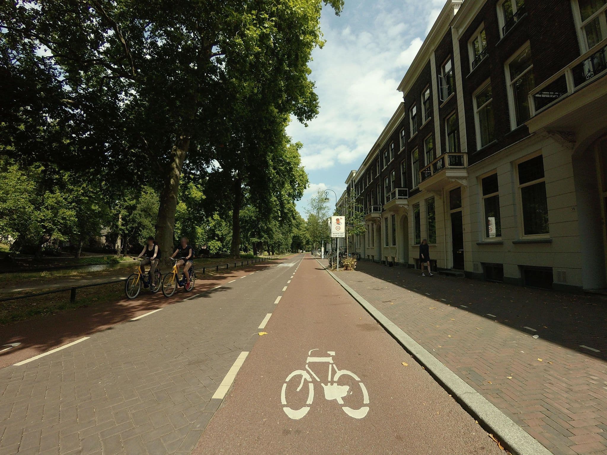 Street view near MUZE Hotel, Utrecht — © ankeric (CC BY-SA · Mapillary)