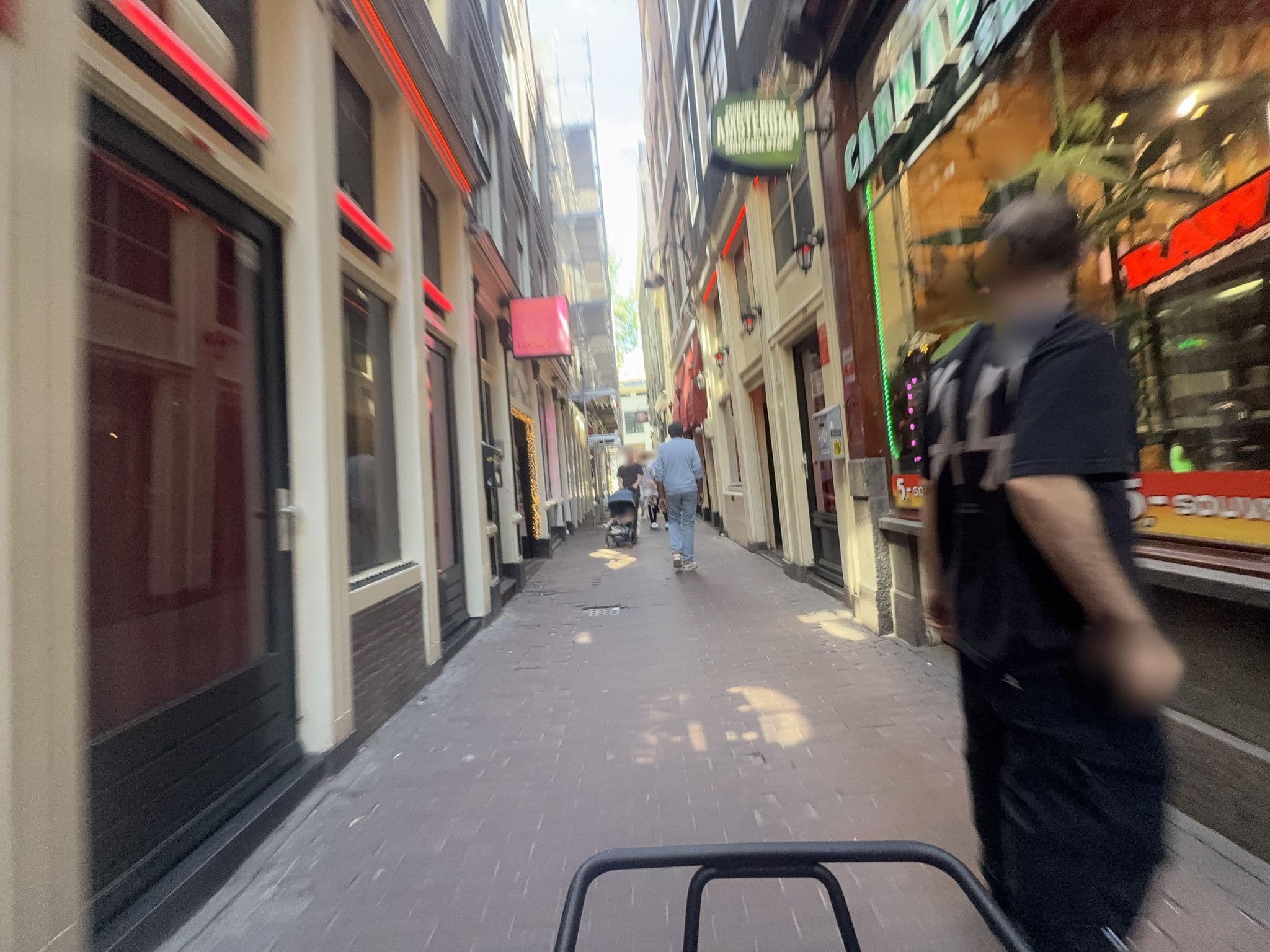 Street view near Heart of Amsterdam, Amsterdam — © ottor (CC BY-SA · Mapillary)
