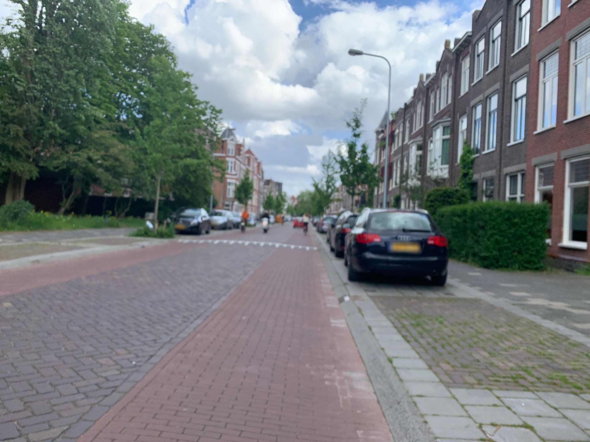 Street view near Hotel Watertoren West, Groningen — © pLyMiEwGpWDLryMacQzo (CC BY-SA · Mapillary)