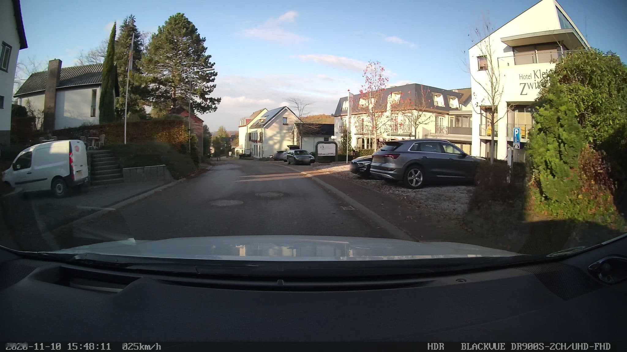Street view near Hotel Klein Zwitserland, Banholt — © madel (CC BY-SA · Mapillary)