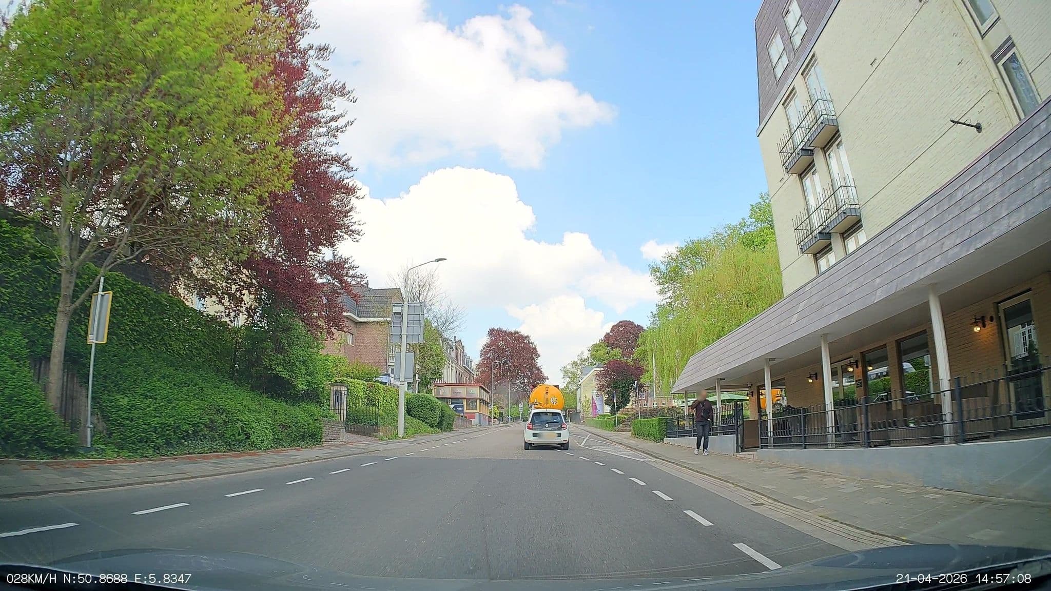 Street view near Hotel Schaepkens van St Fijt, Broekhem — © thewizard (CC BY-SA · Mapillary)