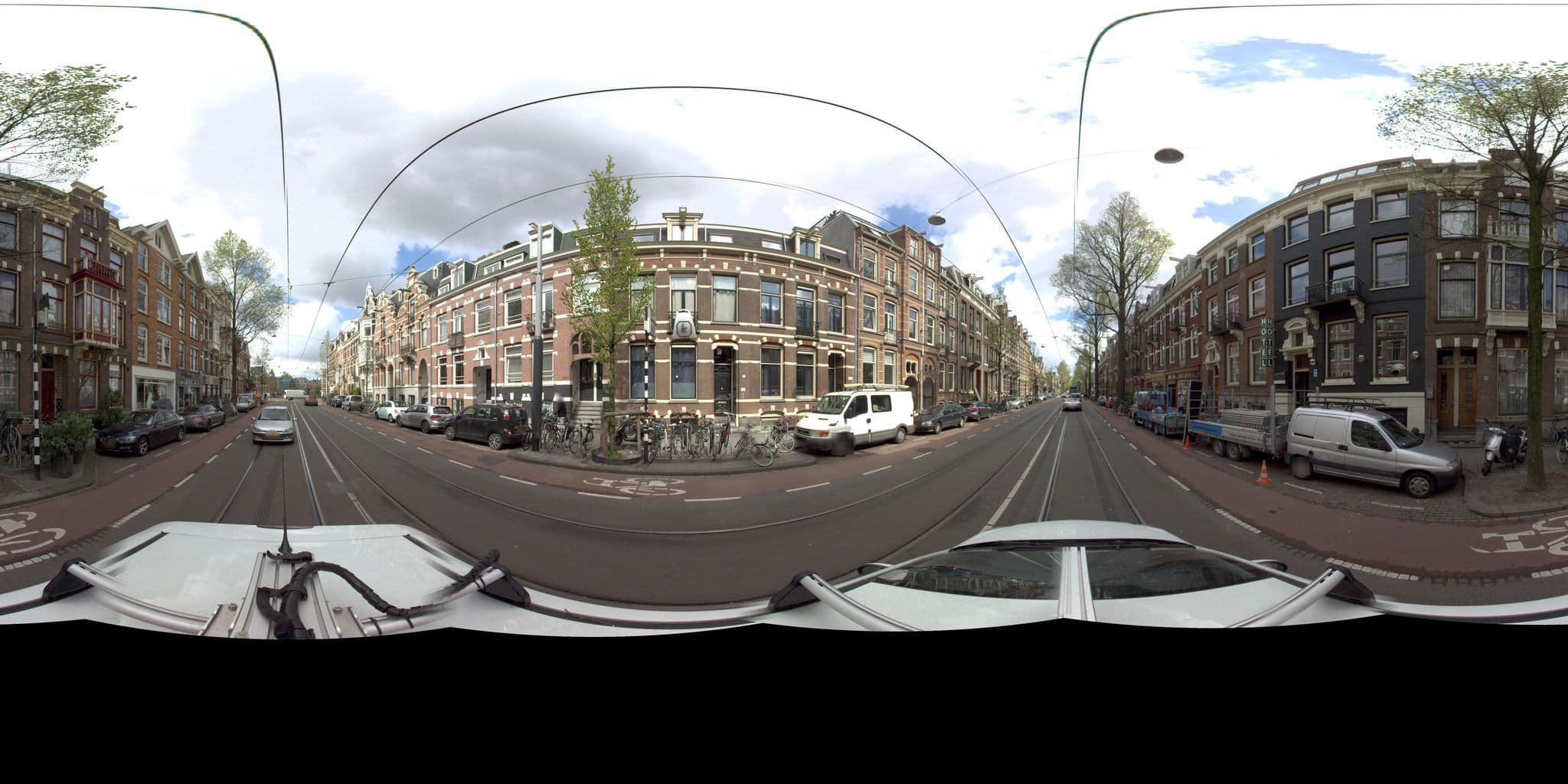 Street view near The Neighbour's Magnolia, Amsterdam