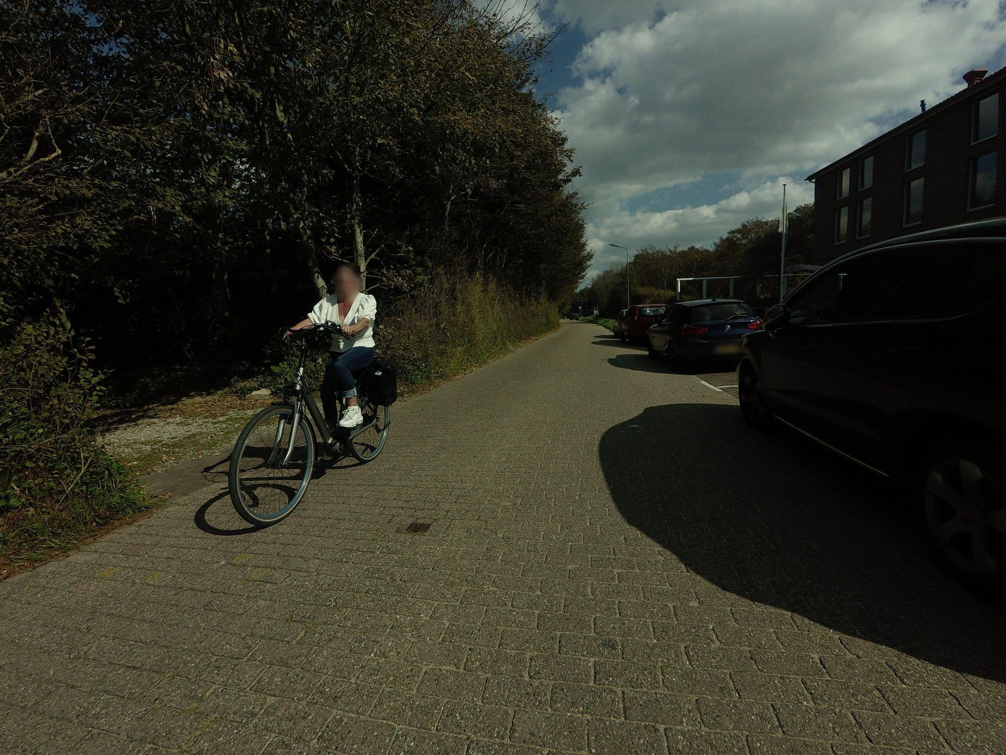 Street view near Hotel Zomerlust, Zoutelande — © madel (CC BY-SA · Mapillary)