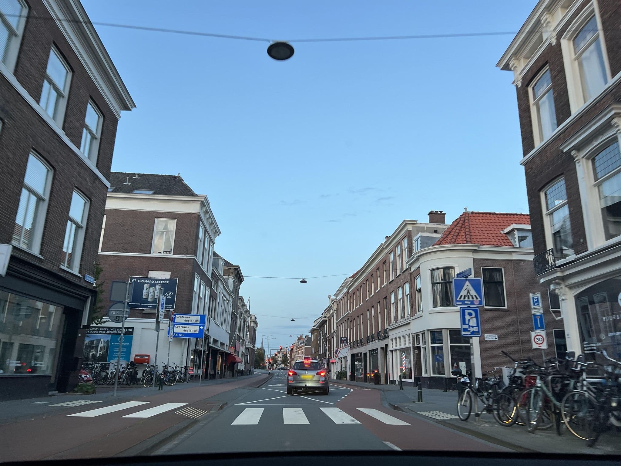 Street view near Hotelstudio's “Archipel“, The Hague — © ottor (CC BY-SA · Mapillary)