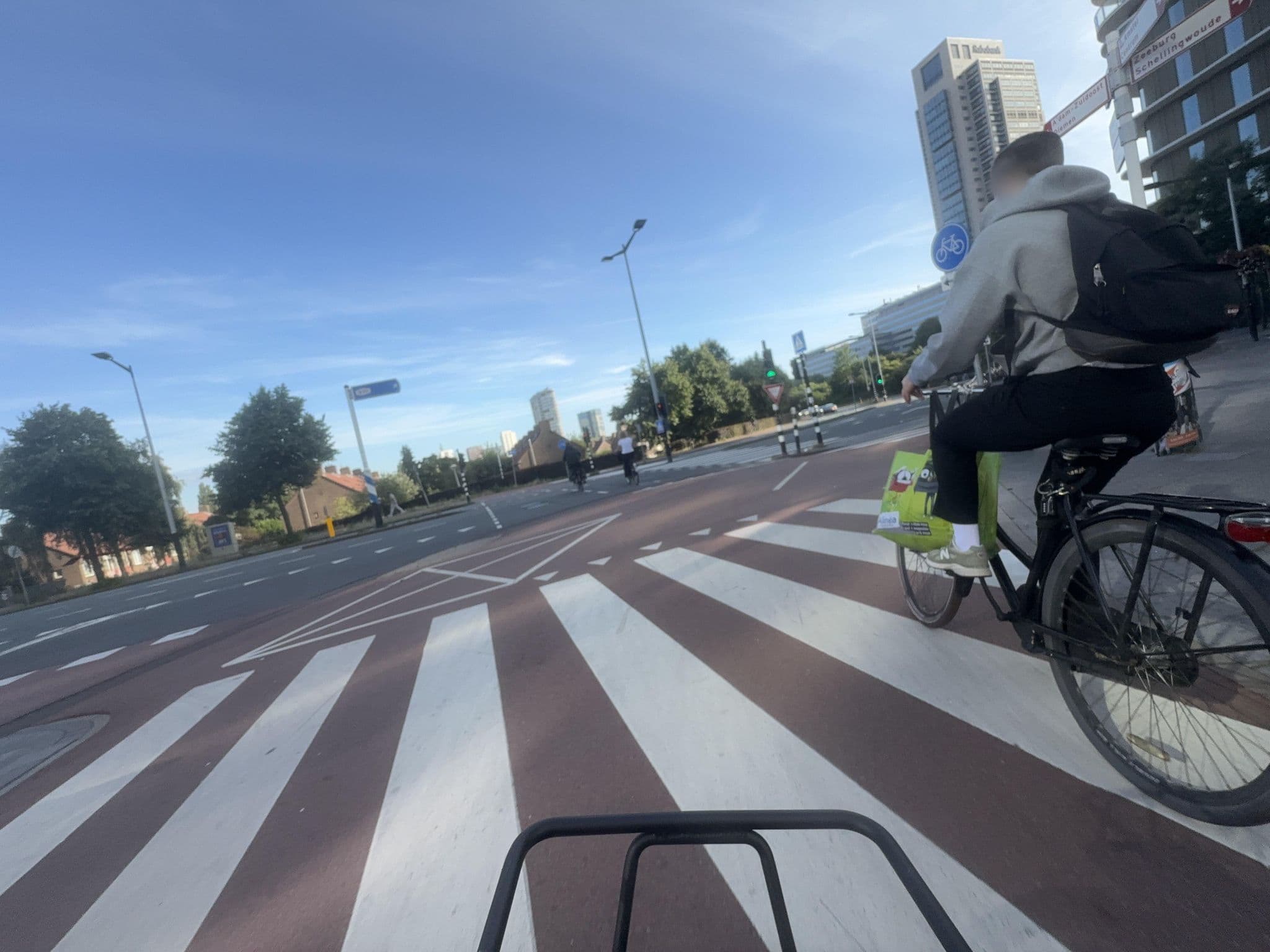 Street view near Meininger Hotel Amsterdam Amstel, Dapperbuurt — © ottor (CC BY-SA · Mapillary)