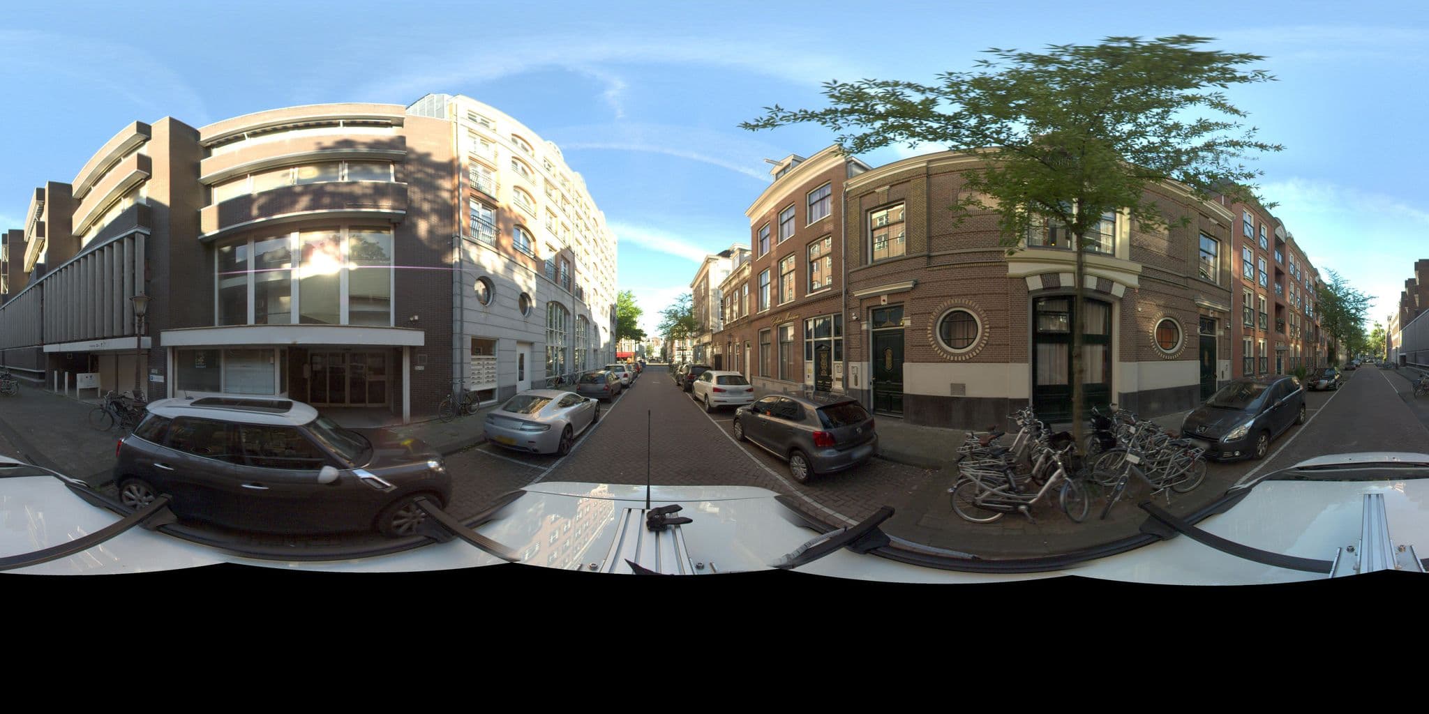 Street view near Golden Mansion Apartments, Amsterdam
