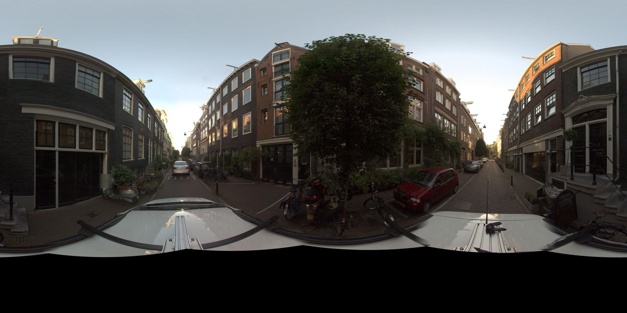 Street view near Commune Suites, Amsterdam