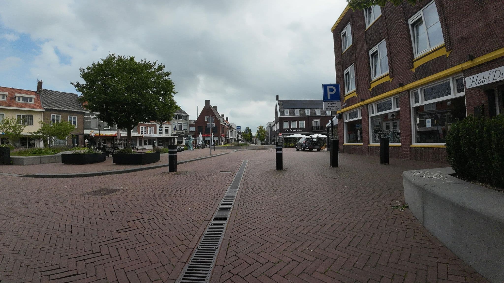 Street view near Hotel du Commerce, Oostburg